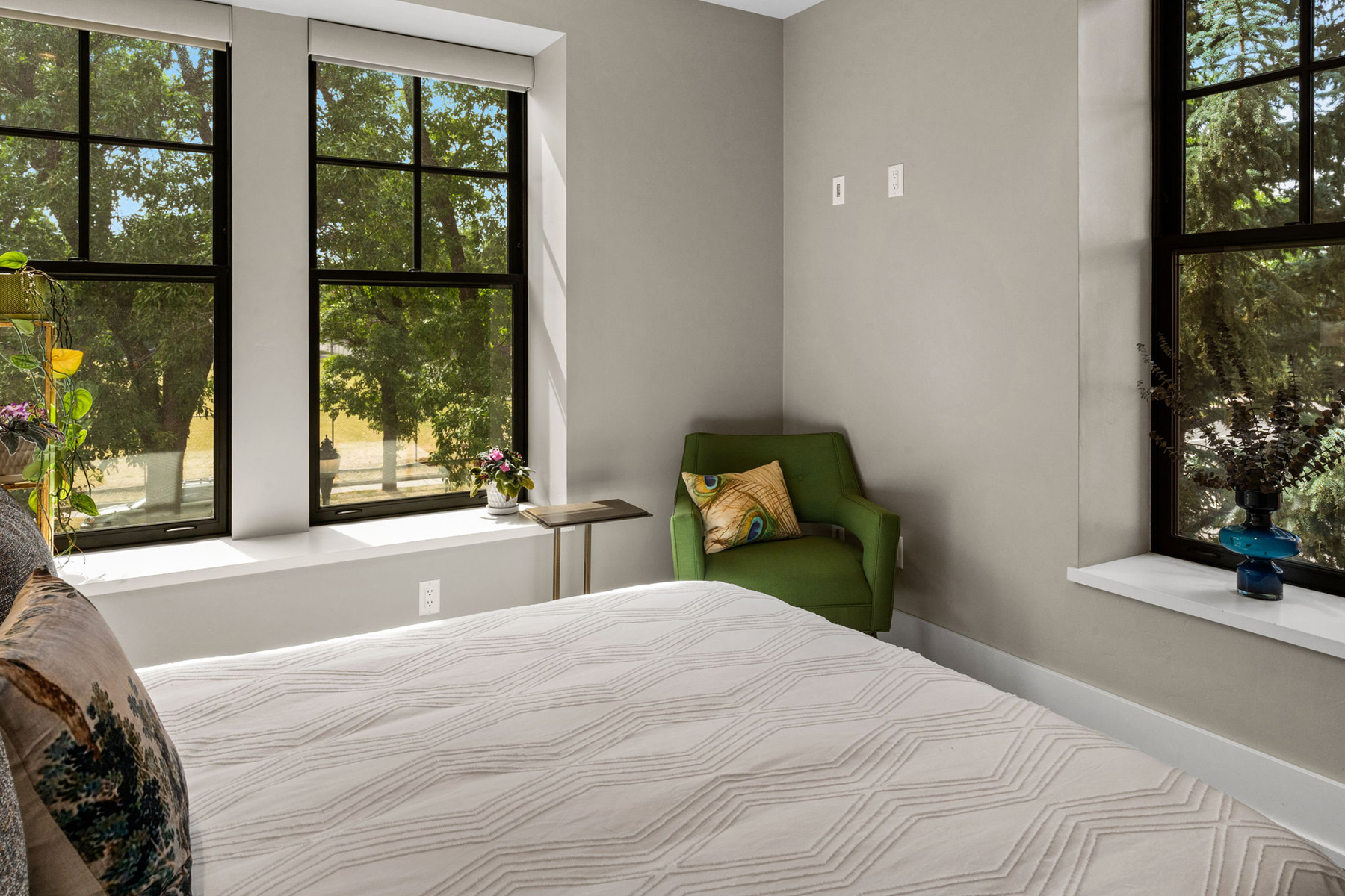 300 W Main Street , Q