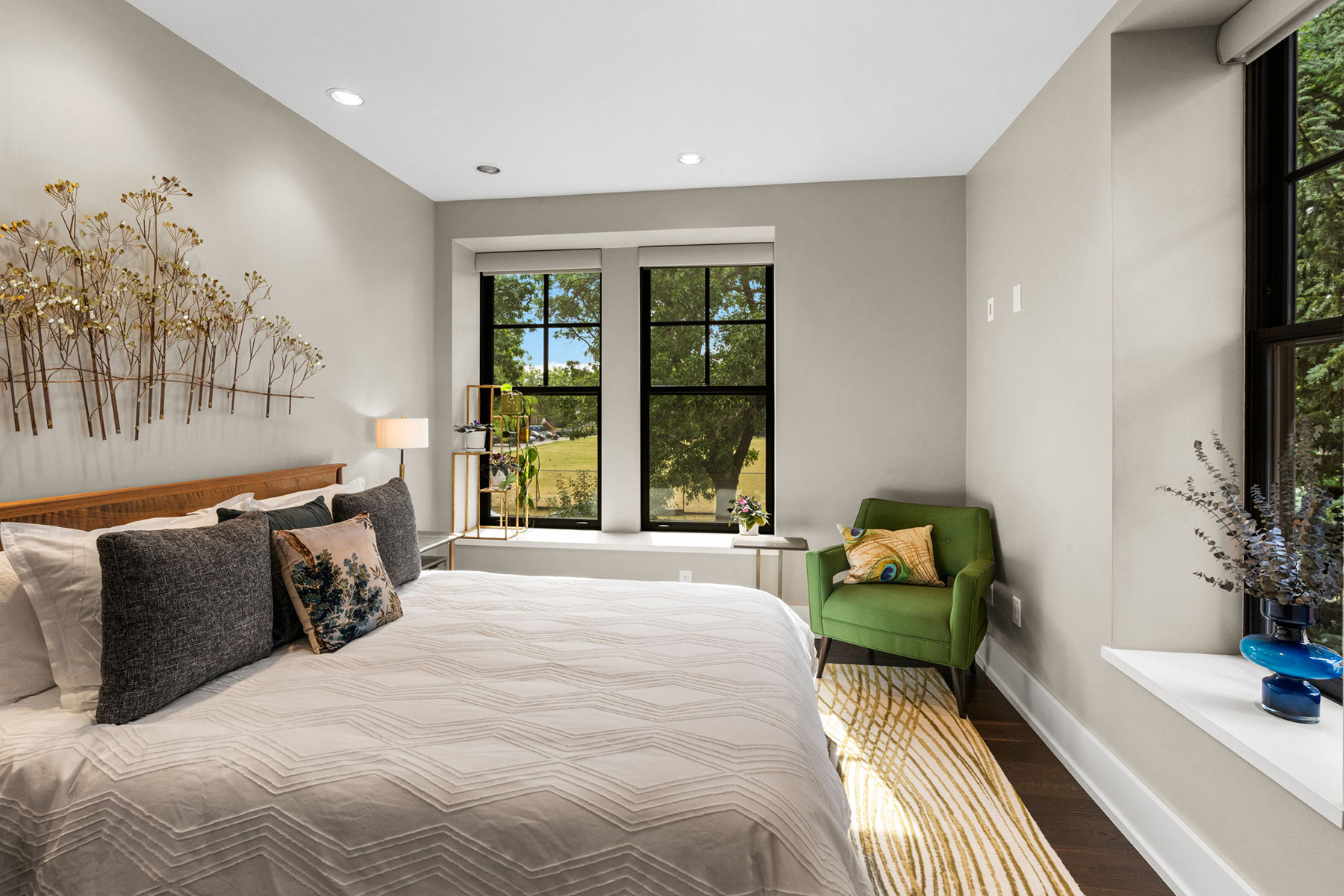 300 W Main Street , Q