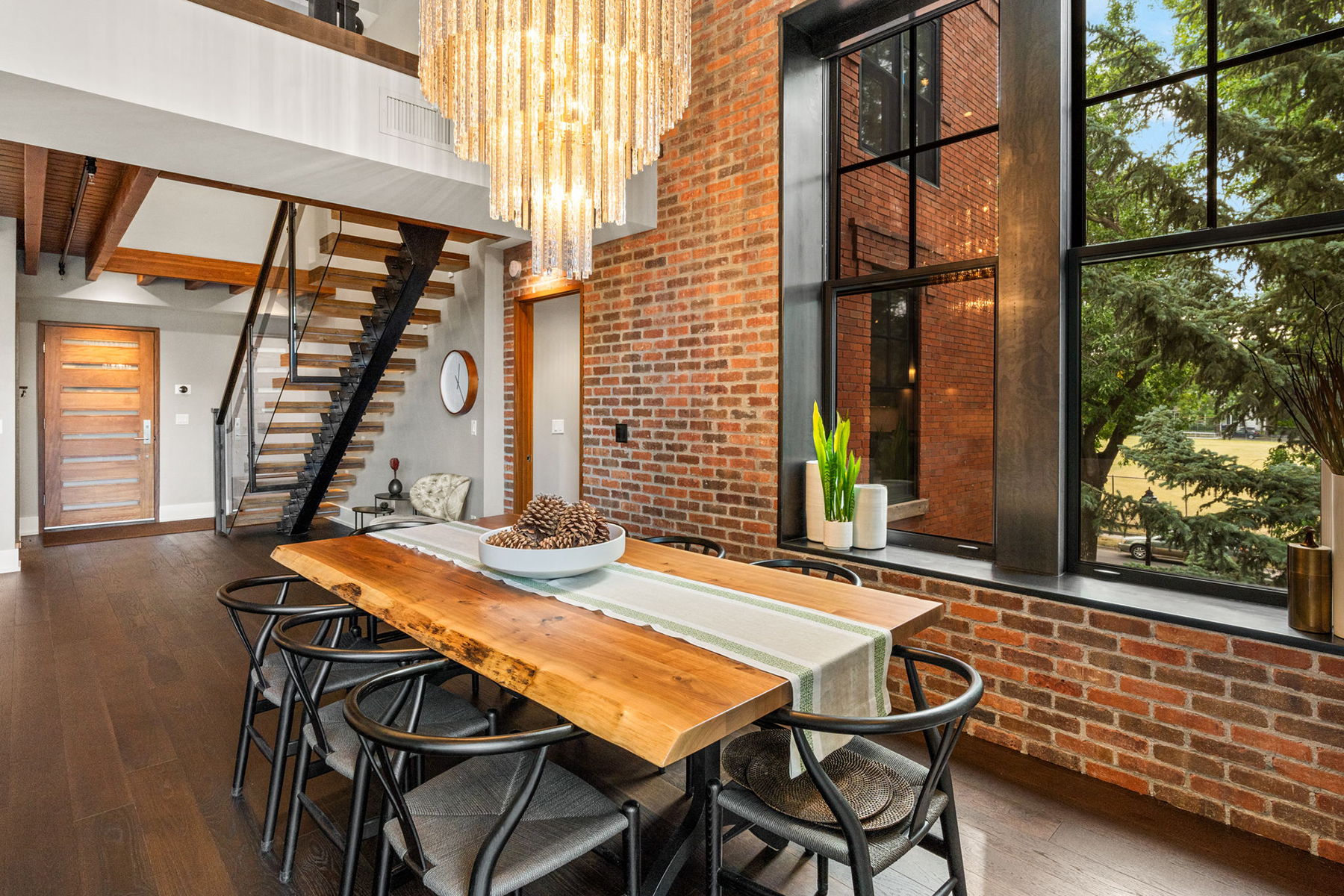 300 W Main Street , Q