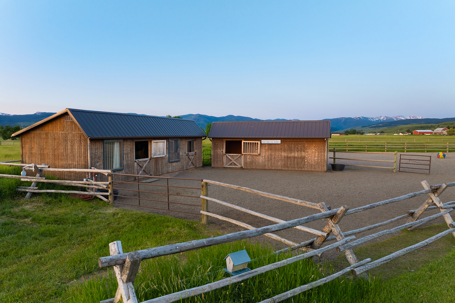 1400 Cottontail Road