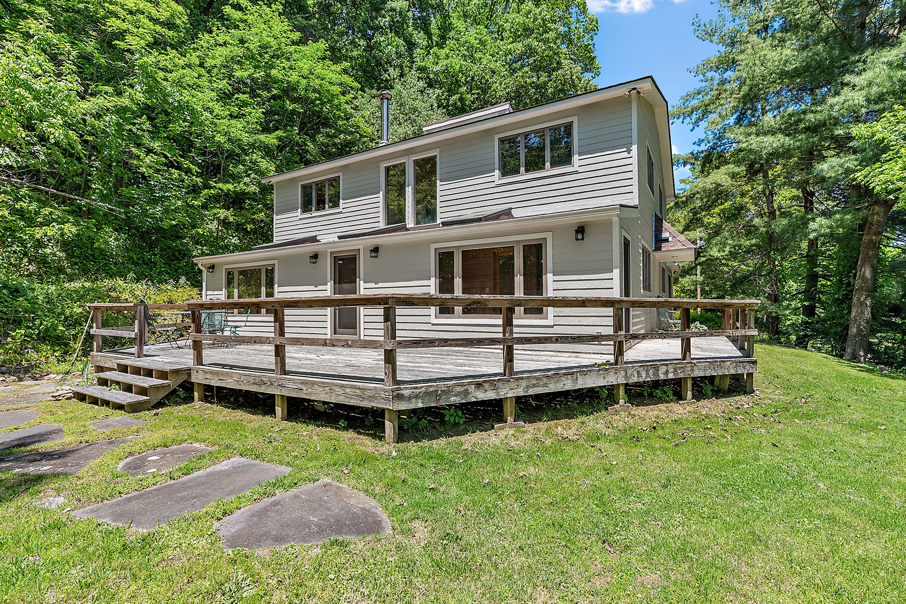 734 Woody Cove Road
