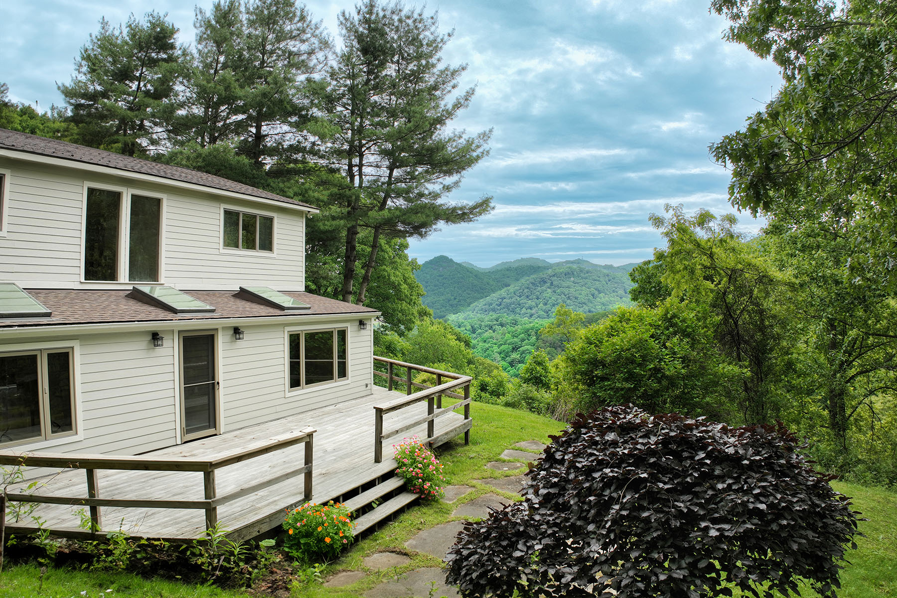 734 Woody Cove Road