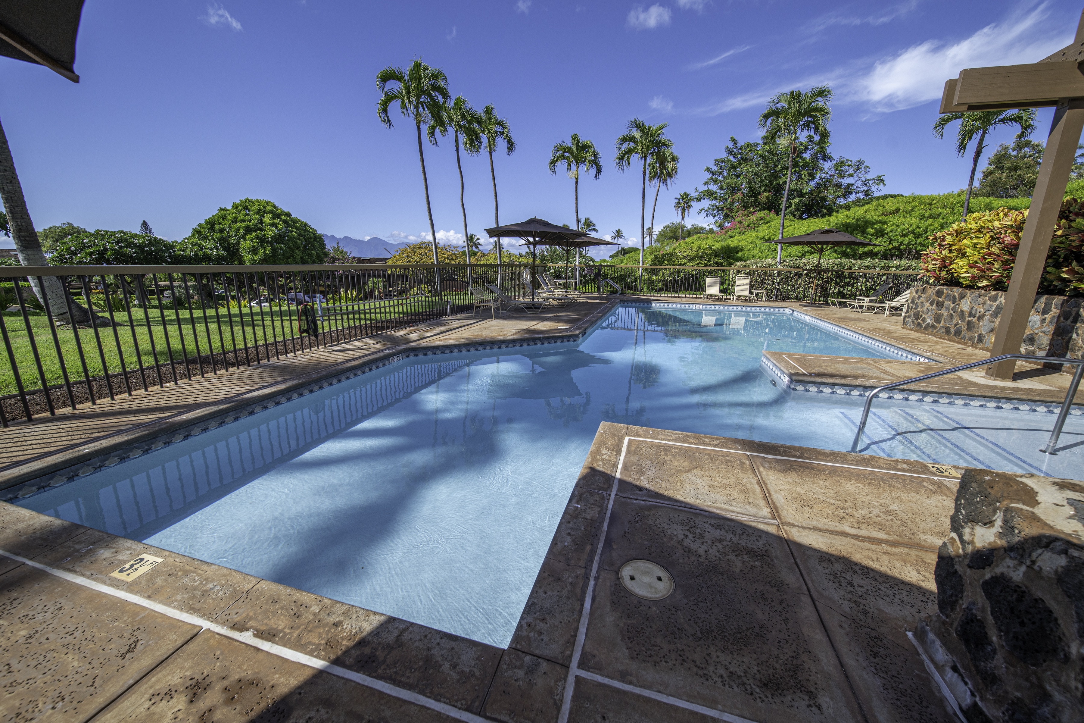Masters 1004 50 Puu Anoano Street