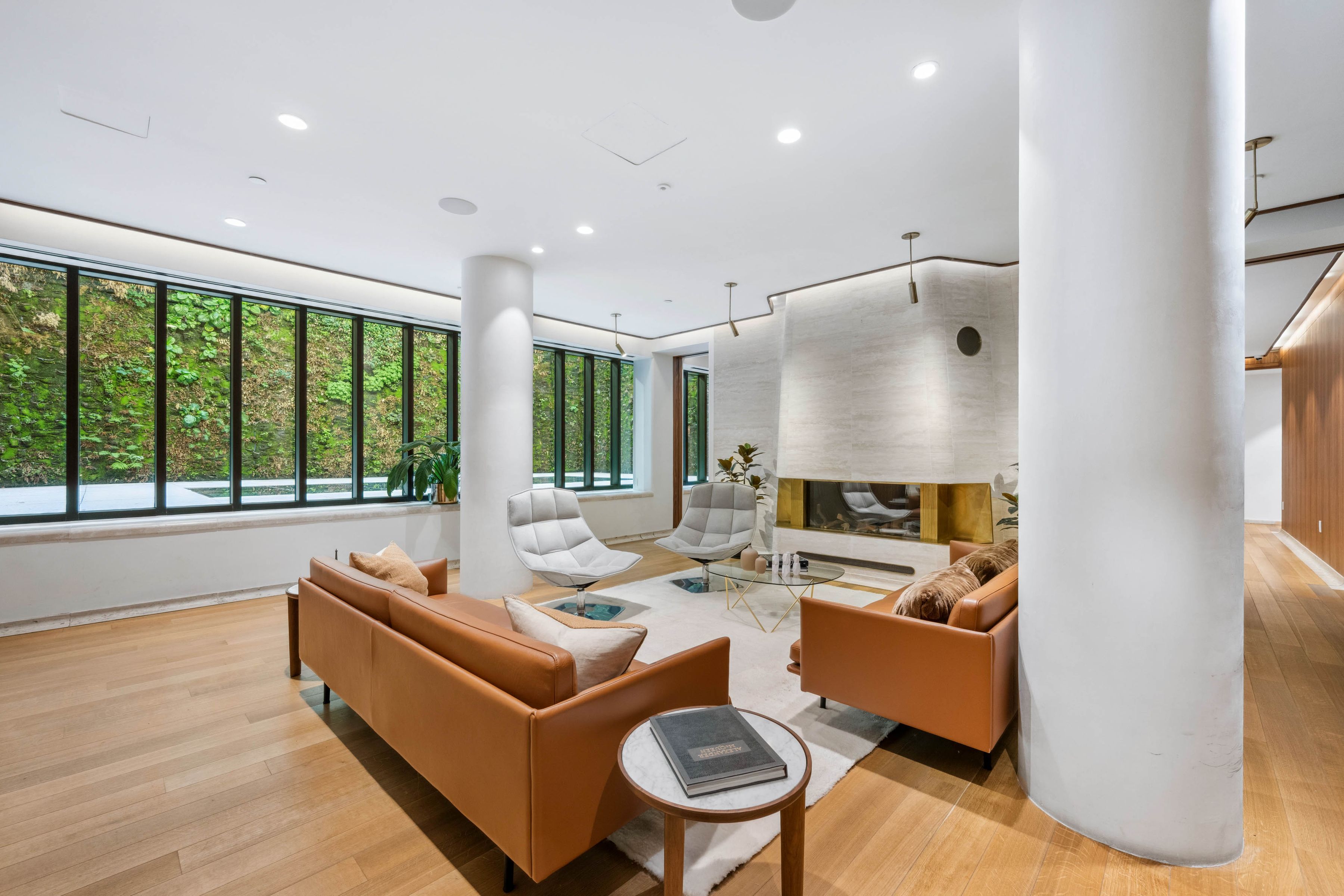 110 Charlton Street 27E