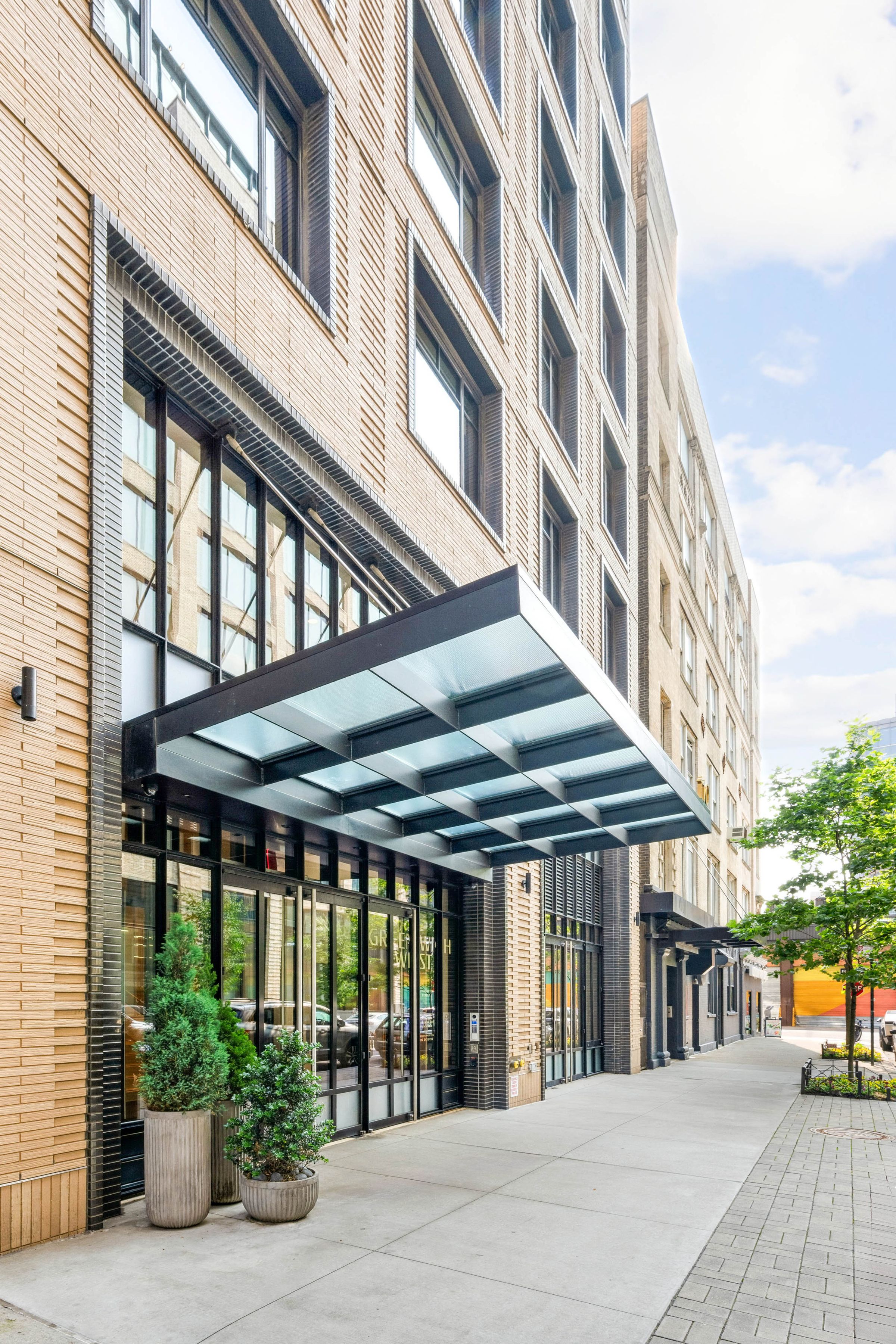 110 Charlton Street 27E