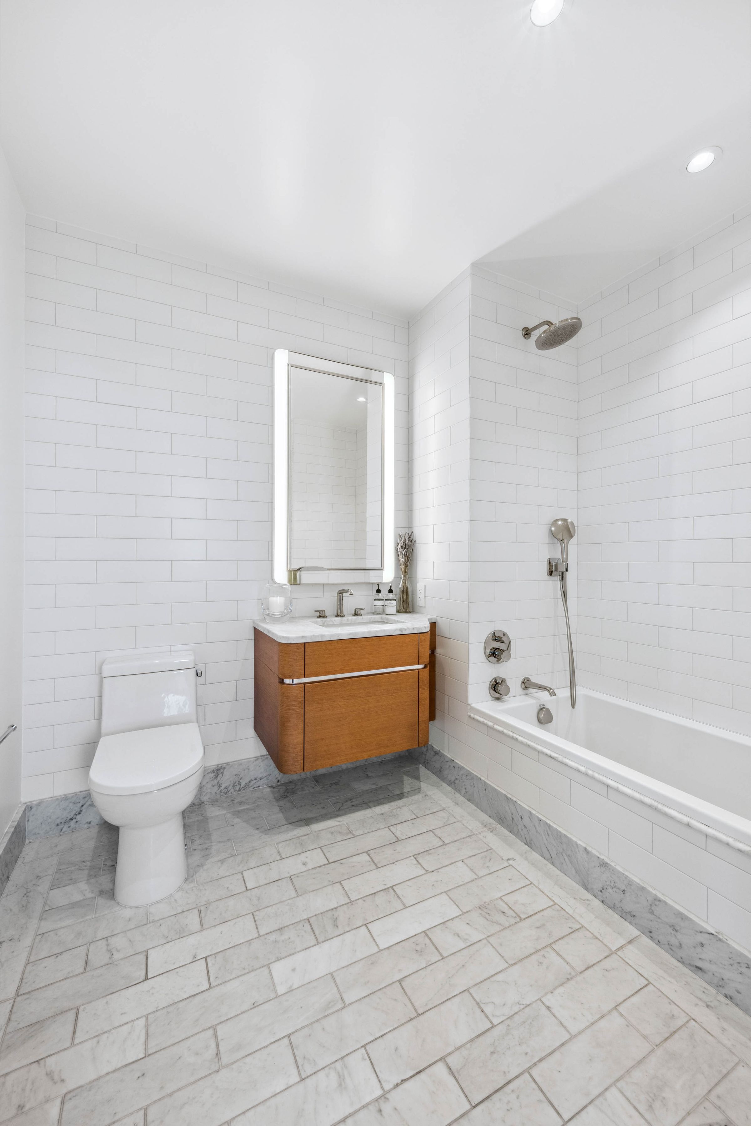 110 Charlton Street 27E