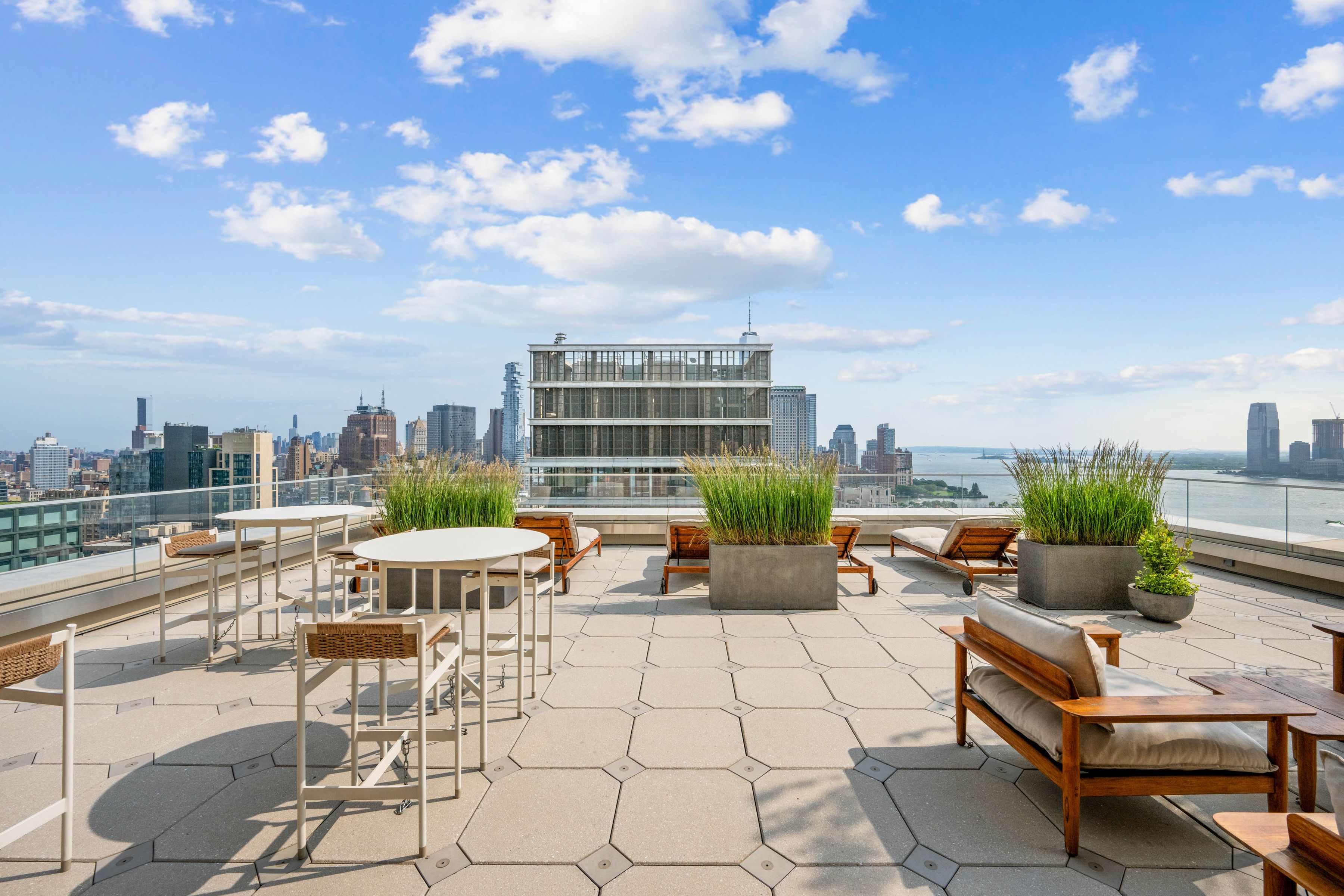 110 Charlton Street 27E