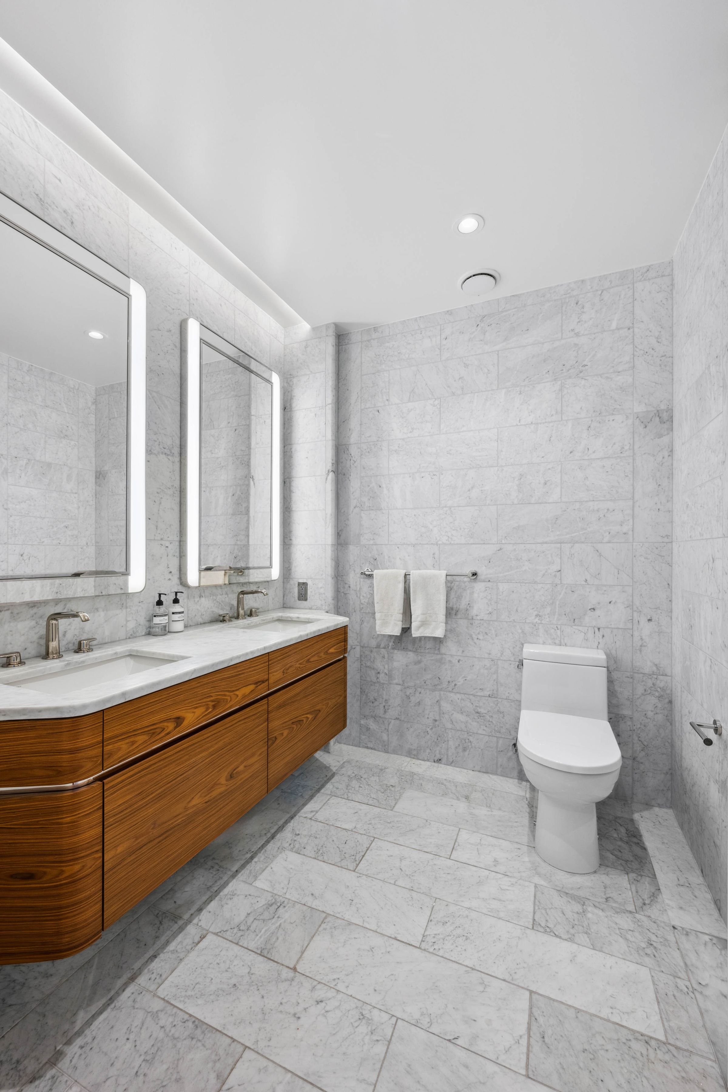 110 Charlton Street 27E