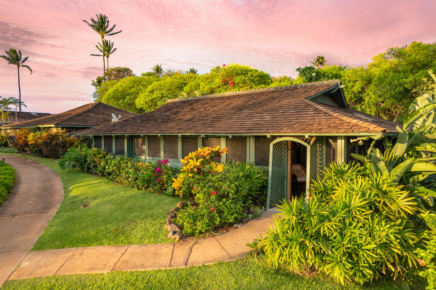 International Colony Club 2750 Kalapu Drive #4