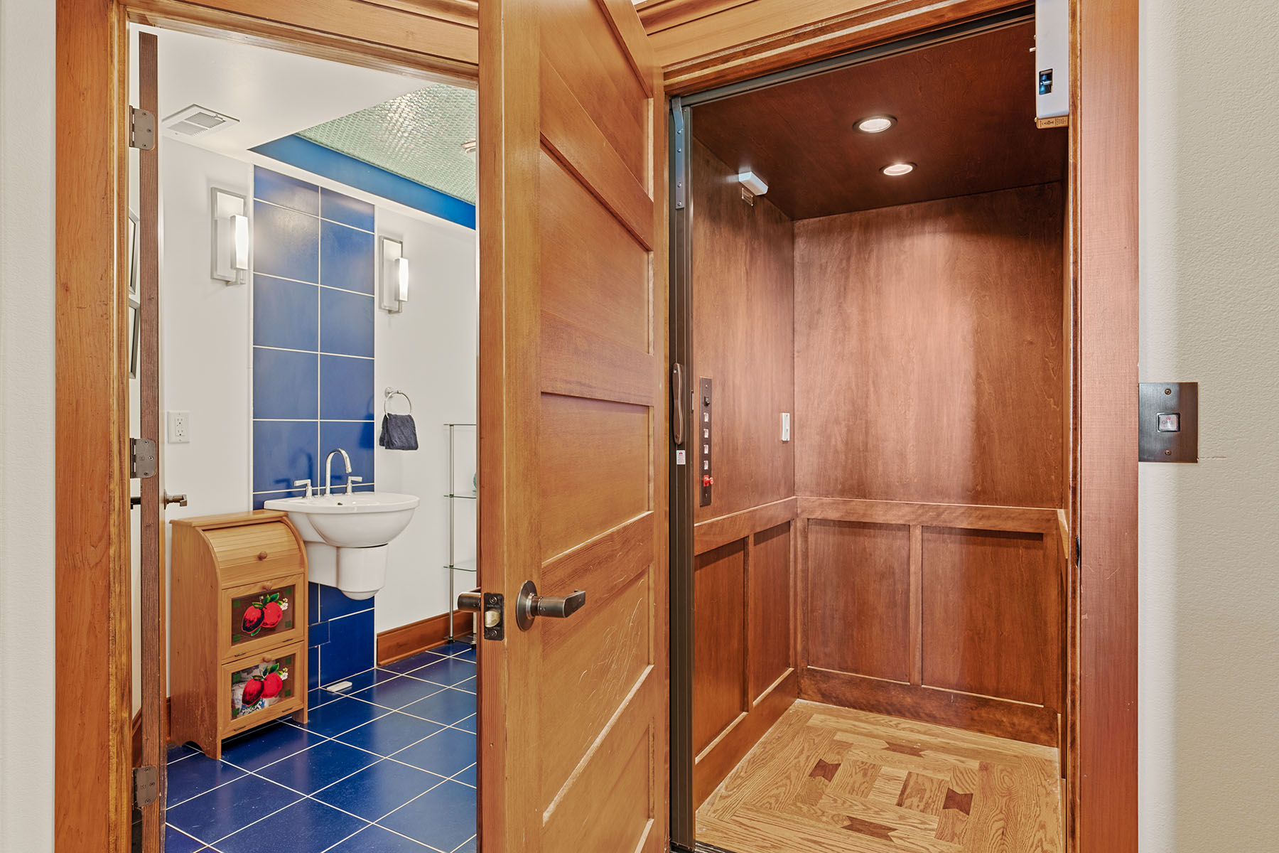 2128 Sleepy Hollow Drive