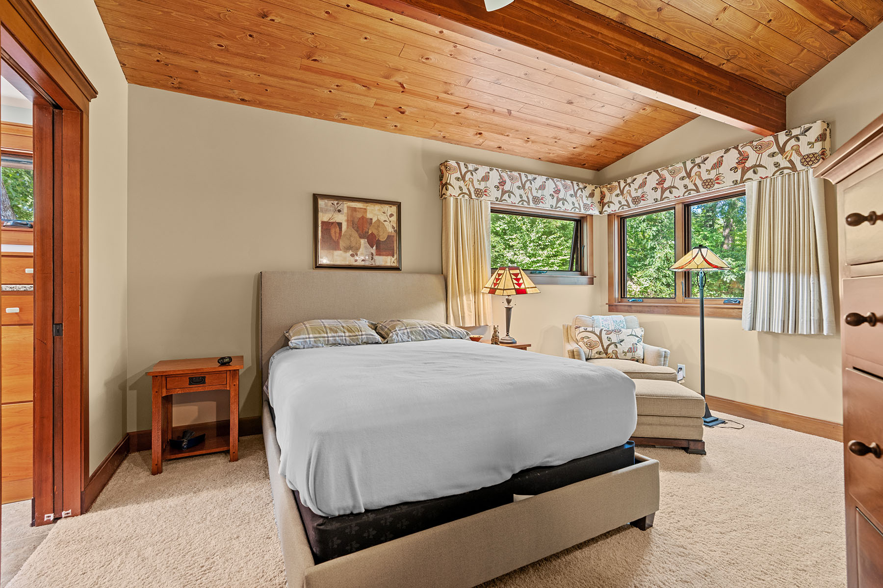 2128 Sleepy Hollow Drive