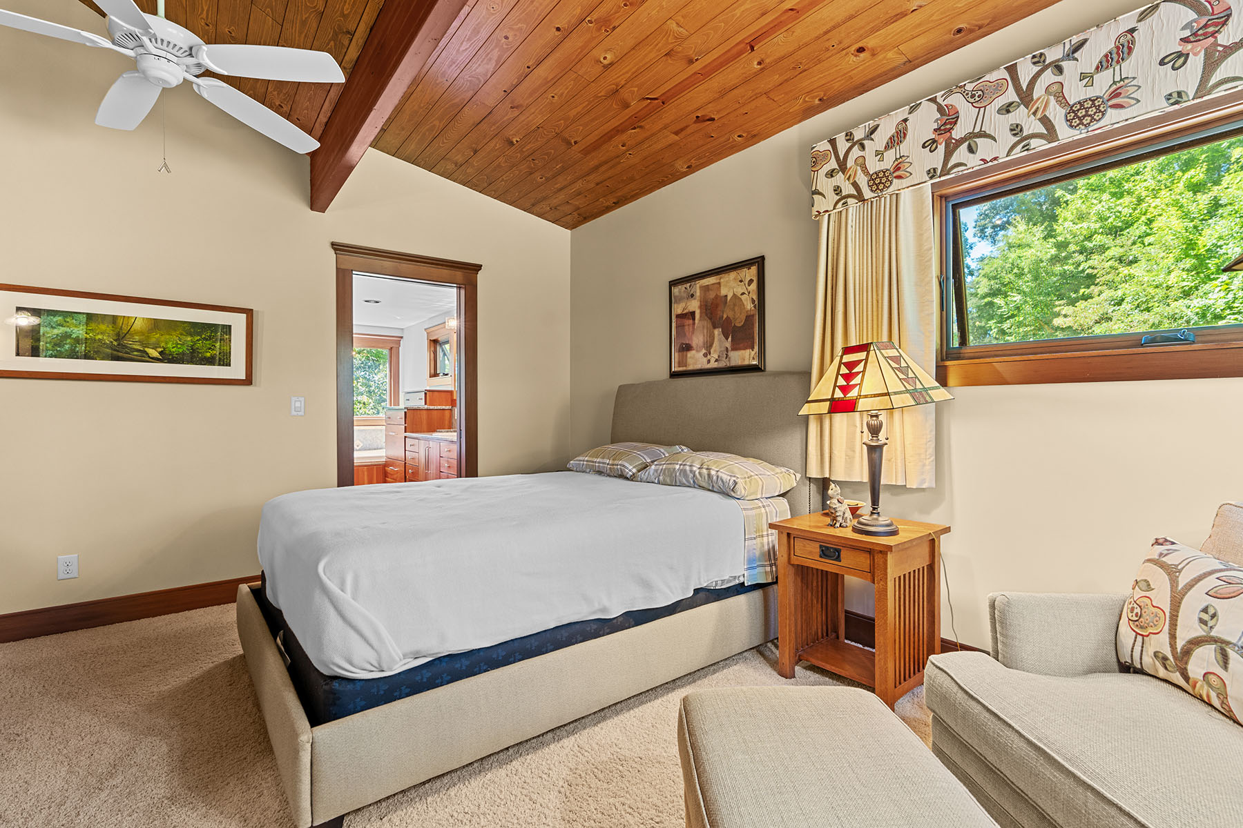 2128 Sleepy Hollow Drive