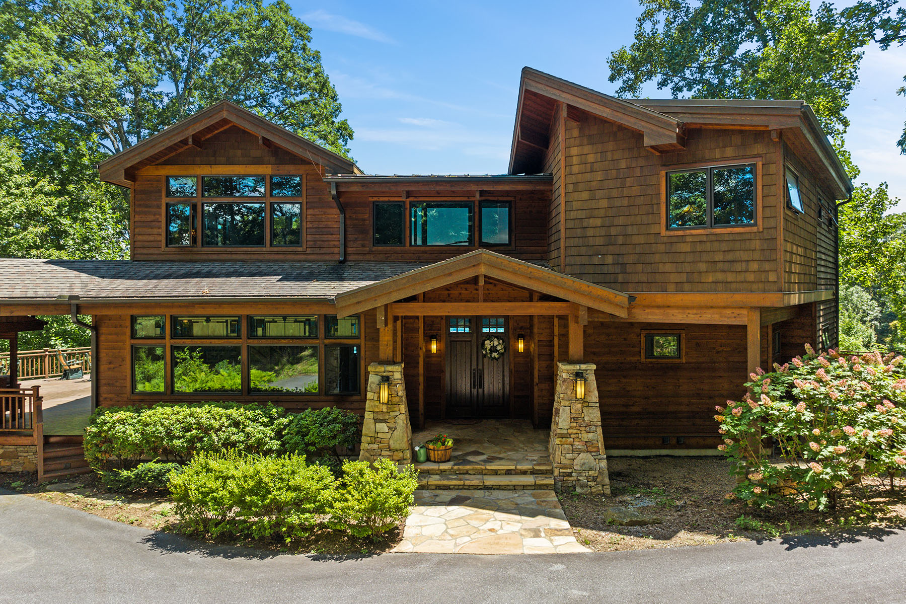 2128 Sleepy Hollow Drive