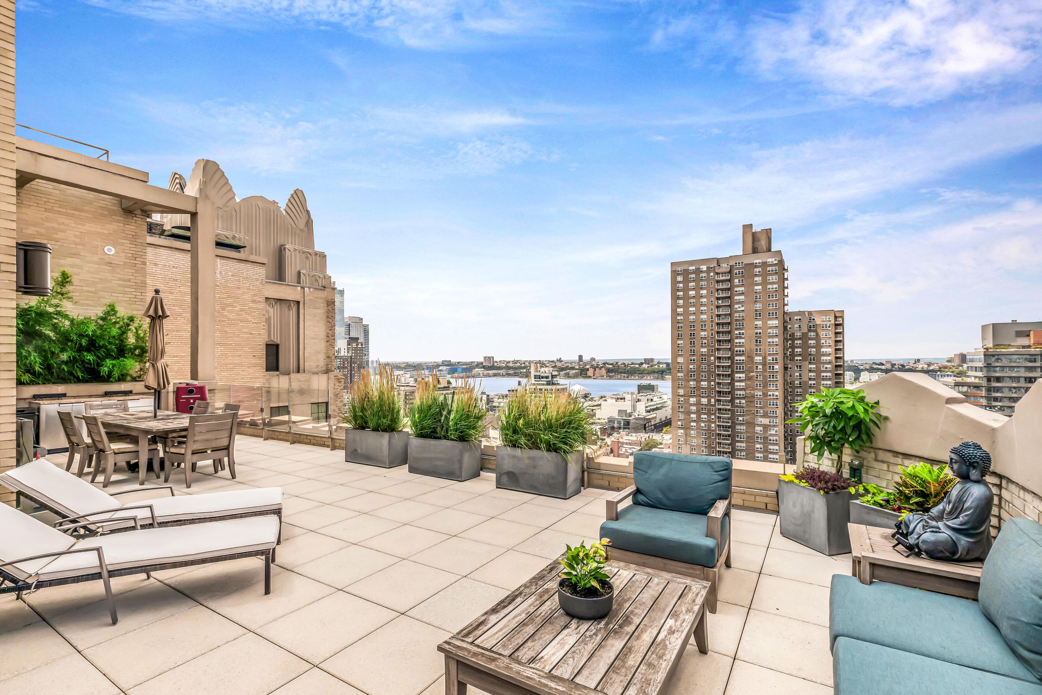 425 West 50th Street PHD