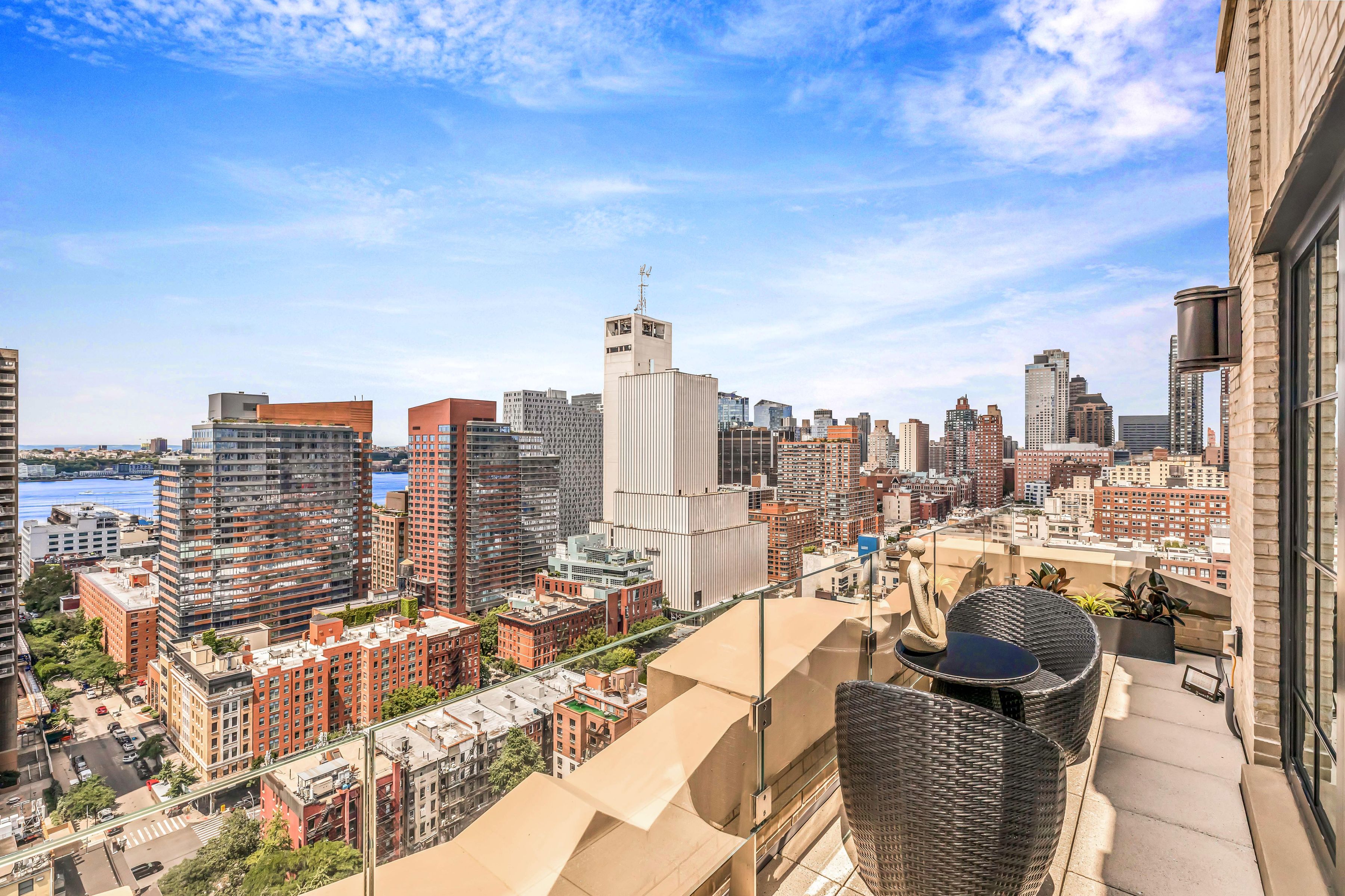 425 West 50th Street PHD