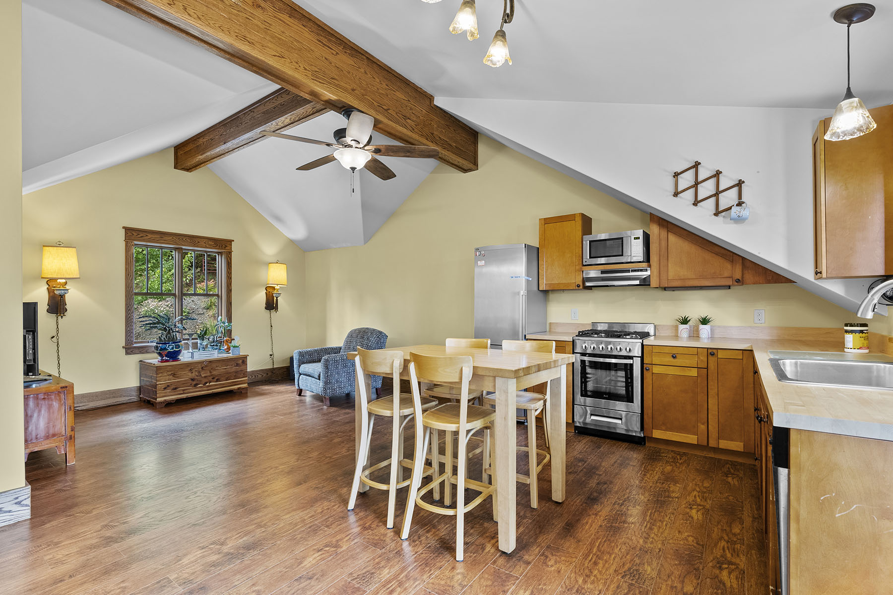 1045 Cobblestone Drive
