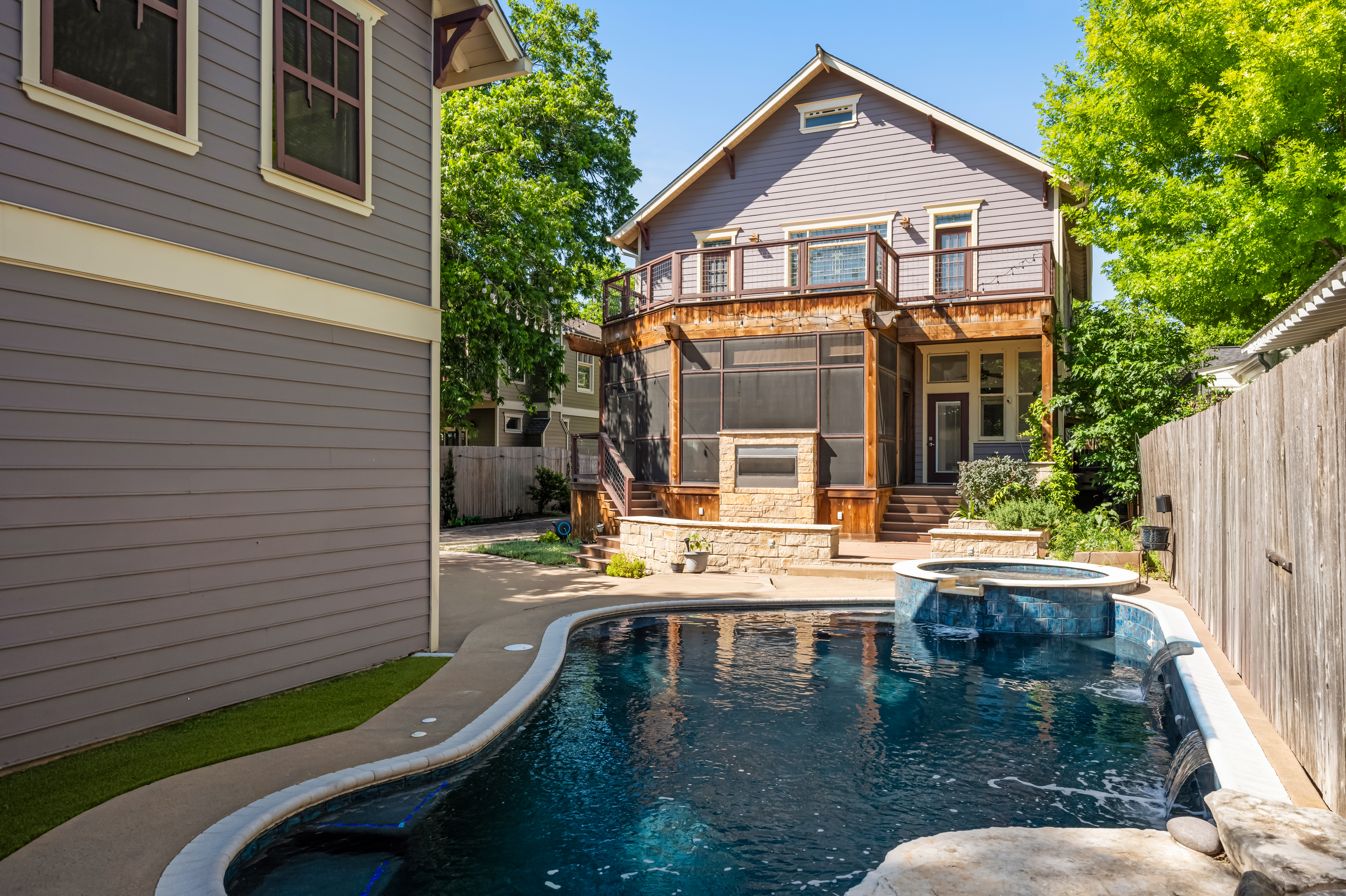 515 East 49th Street 
