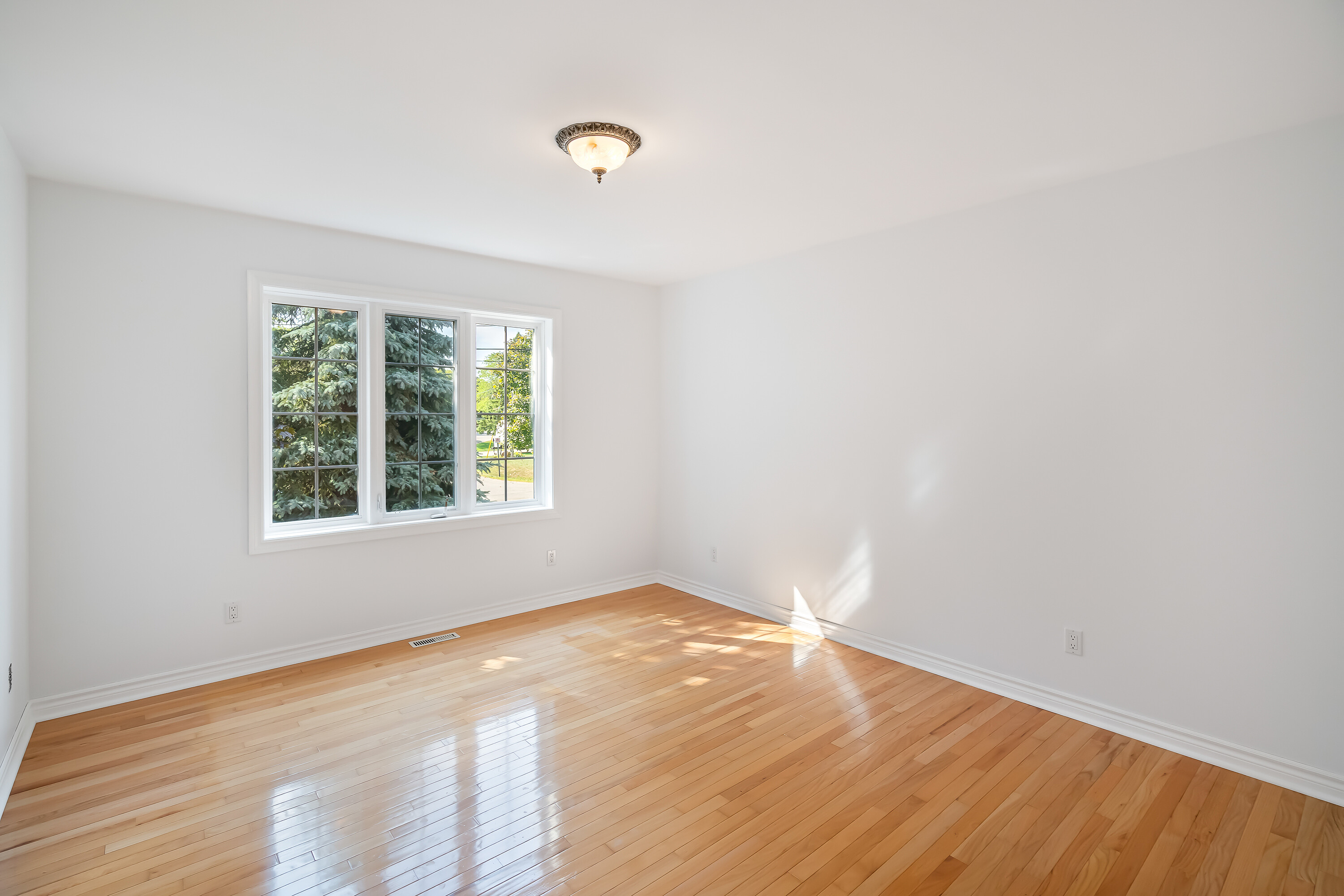 3121 Glenbrook Drive