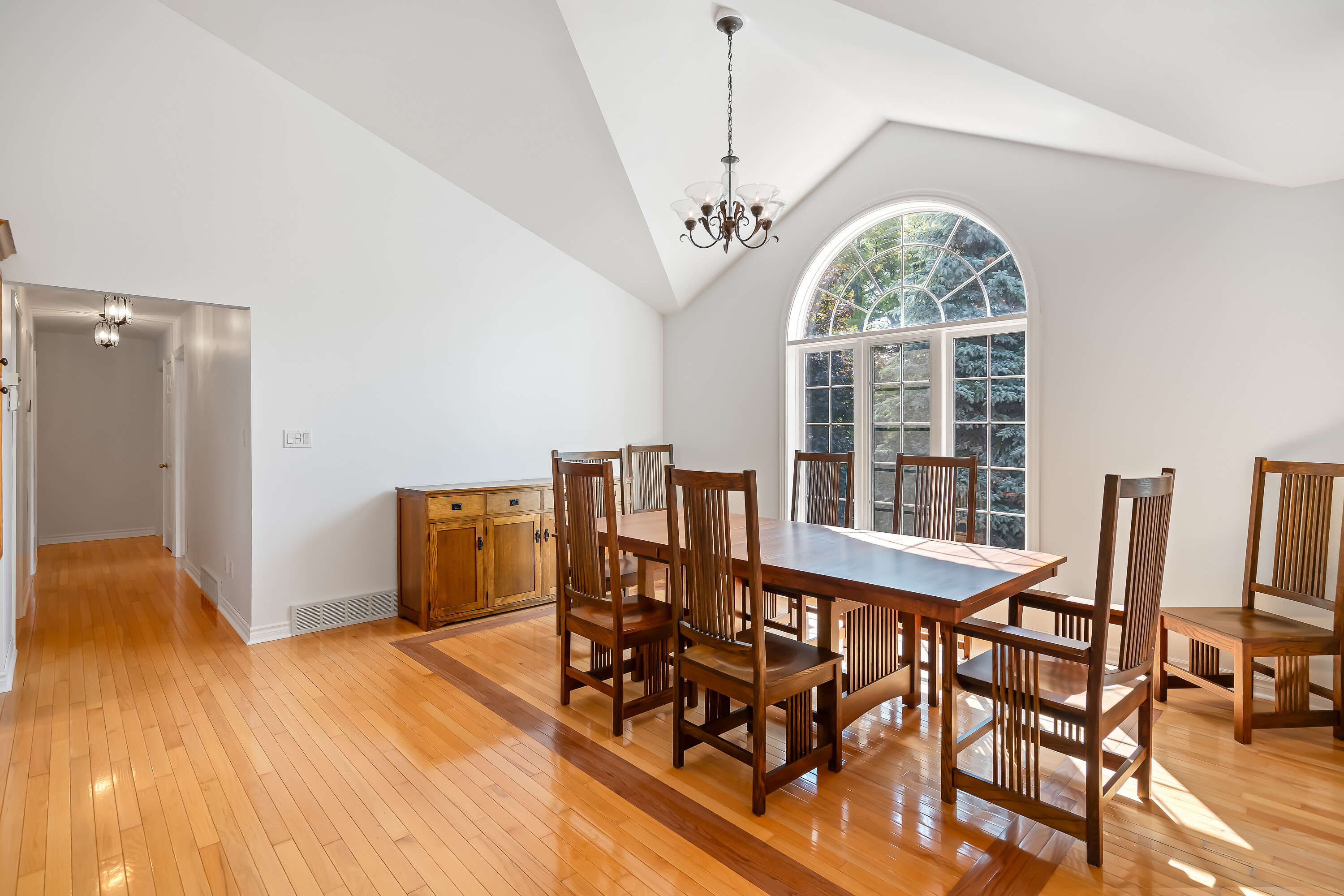 3121 Glenbrook Drive