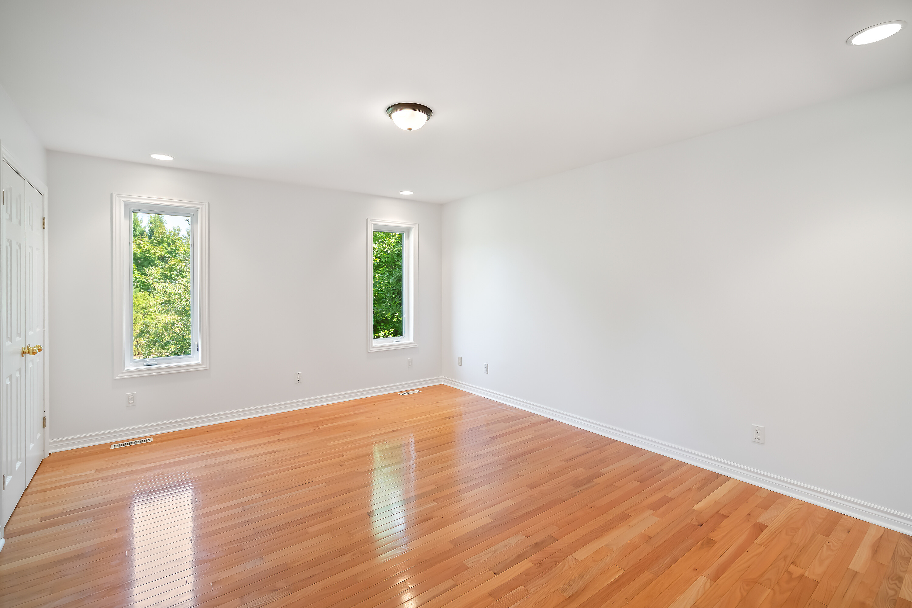 3121 Glenbrook Drive