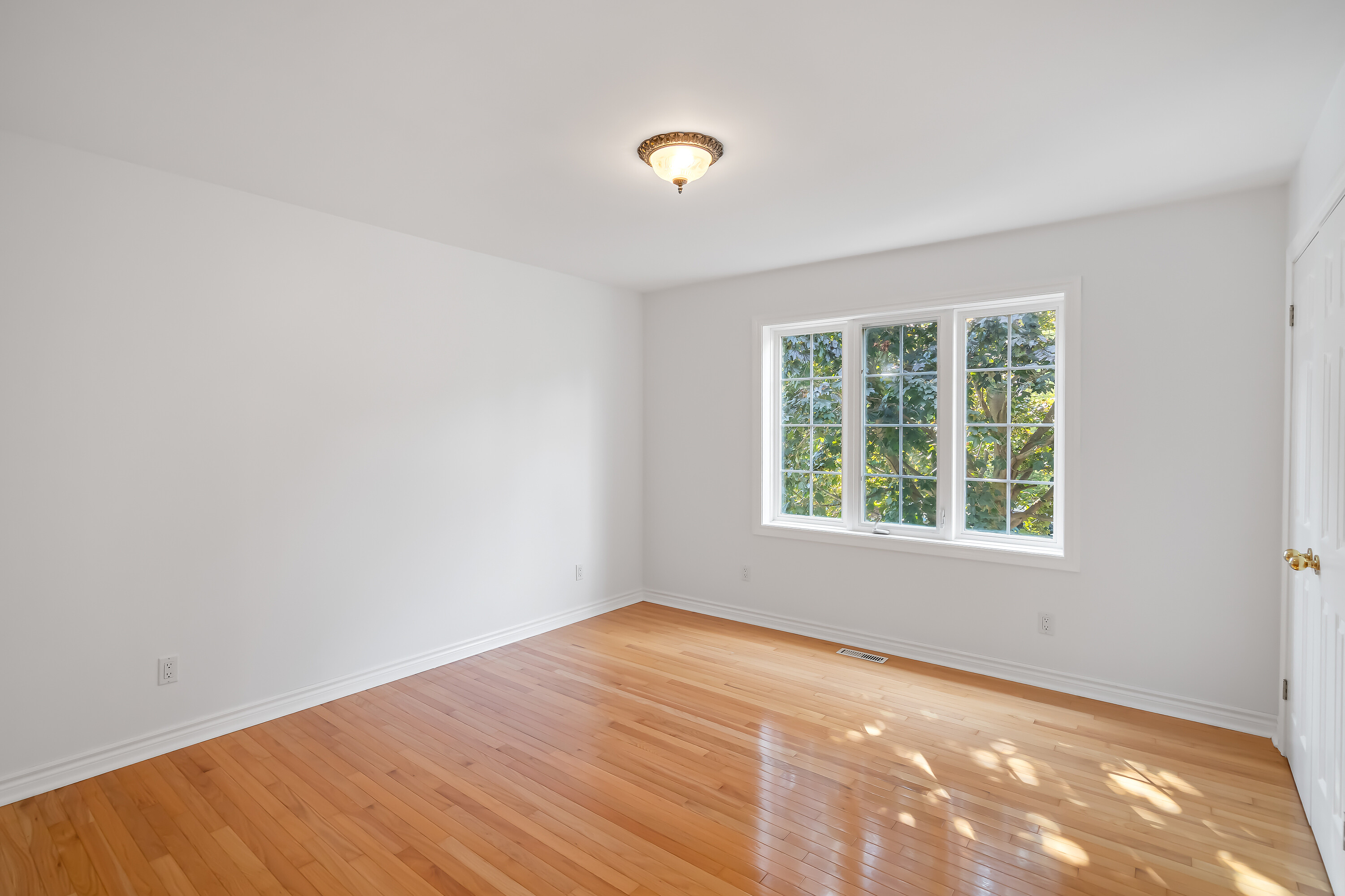 3121 Glenbrook Drive