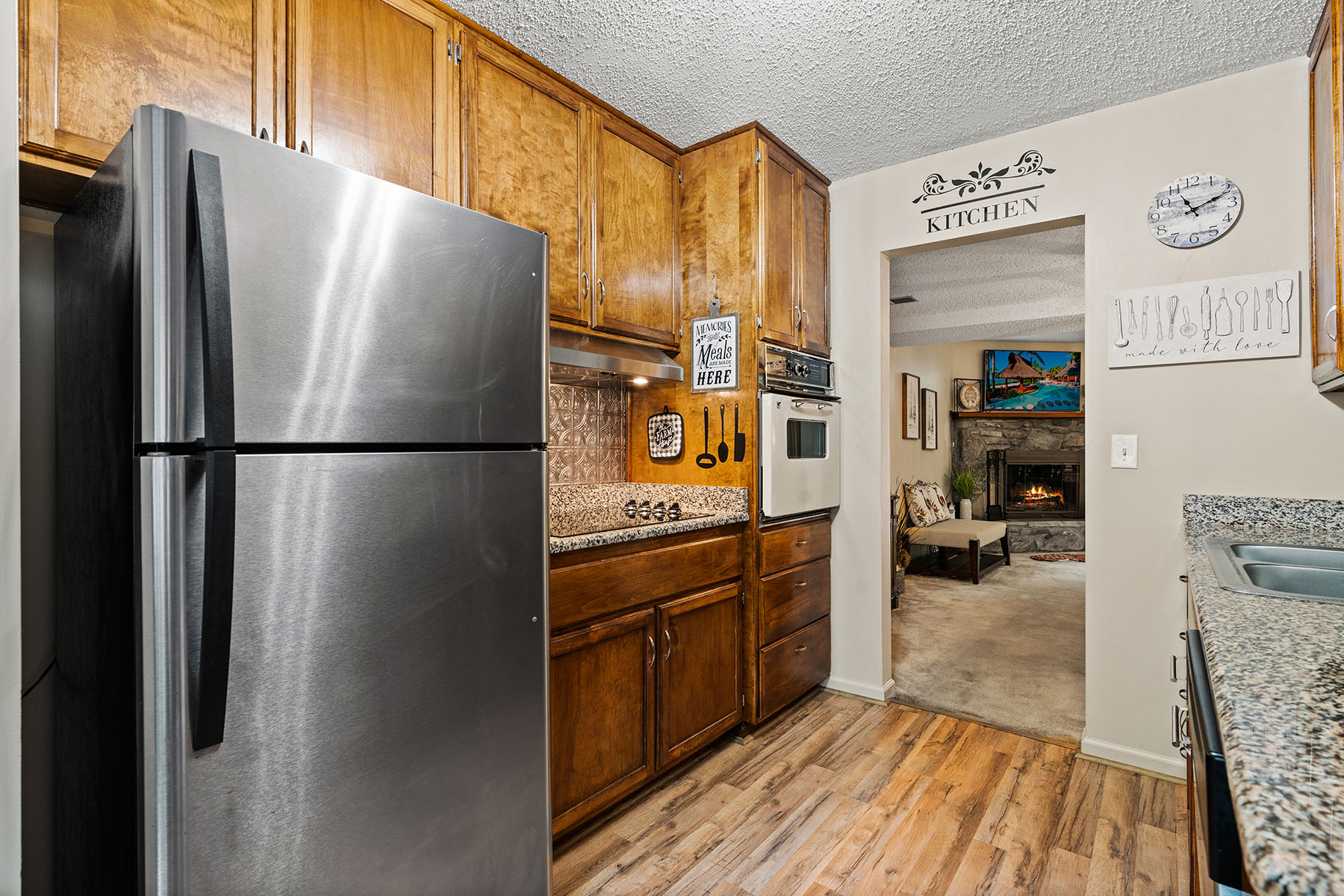 41 George Circle , 11