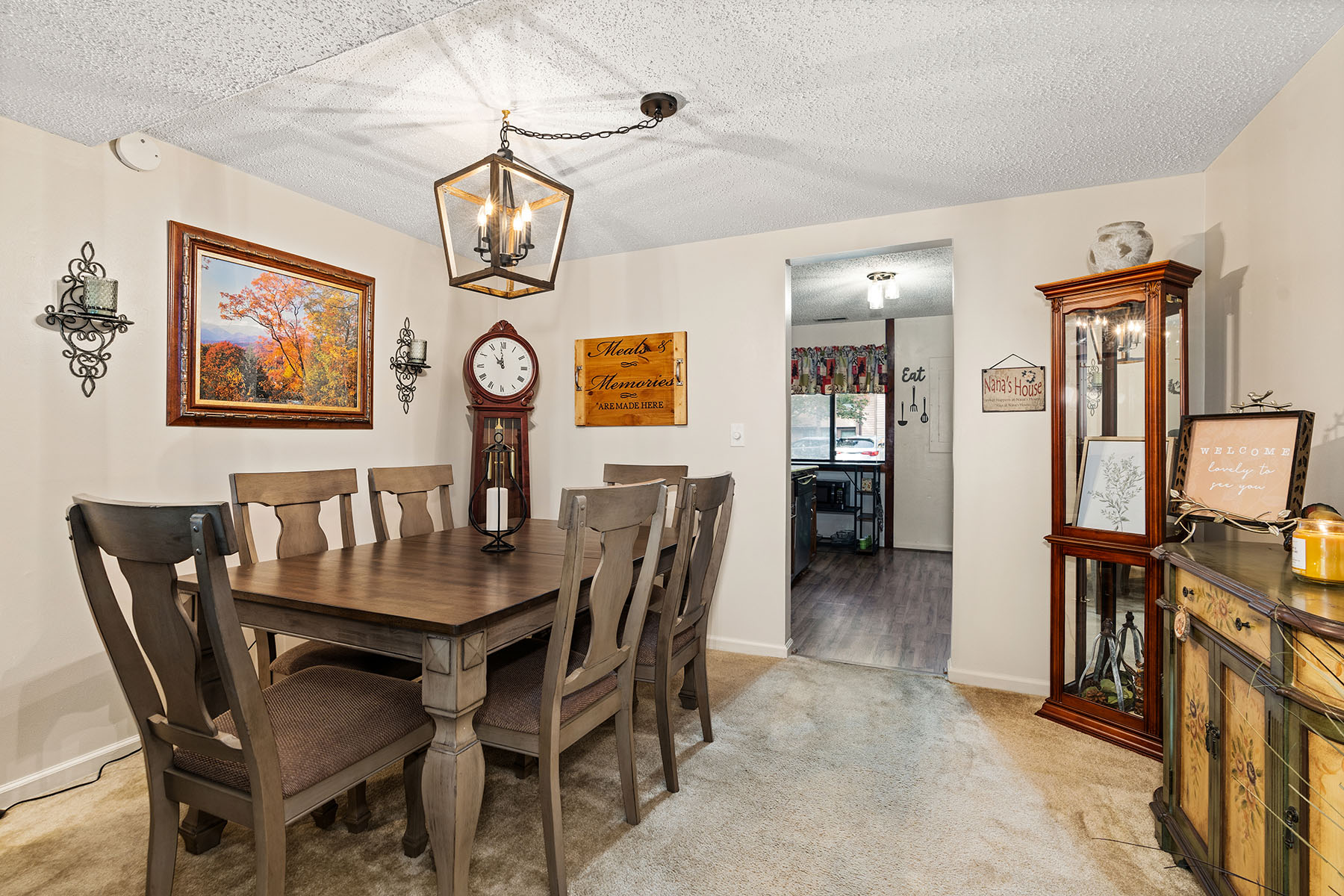 41 George Circle , 11