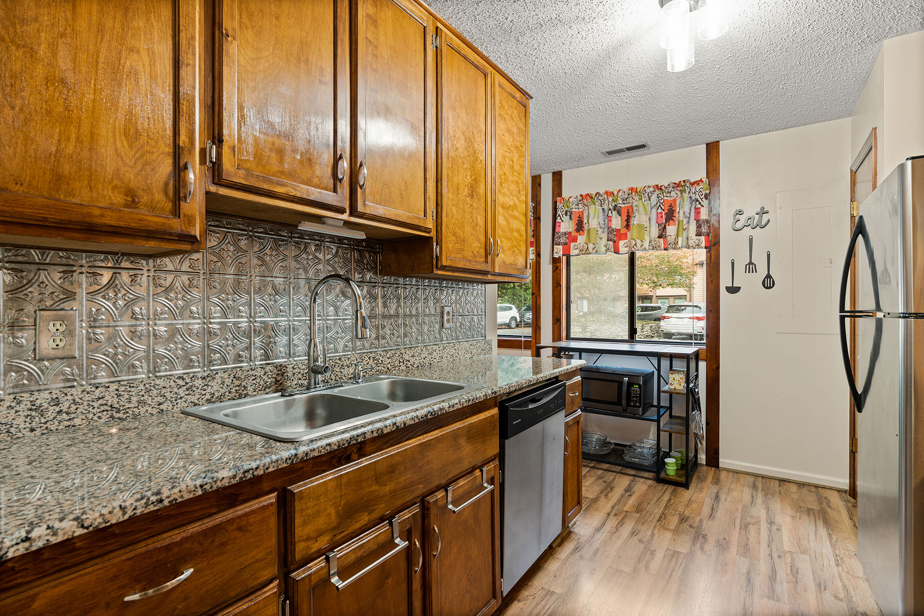 41 George Circle , 11