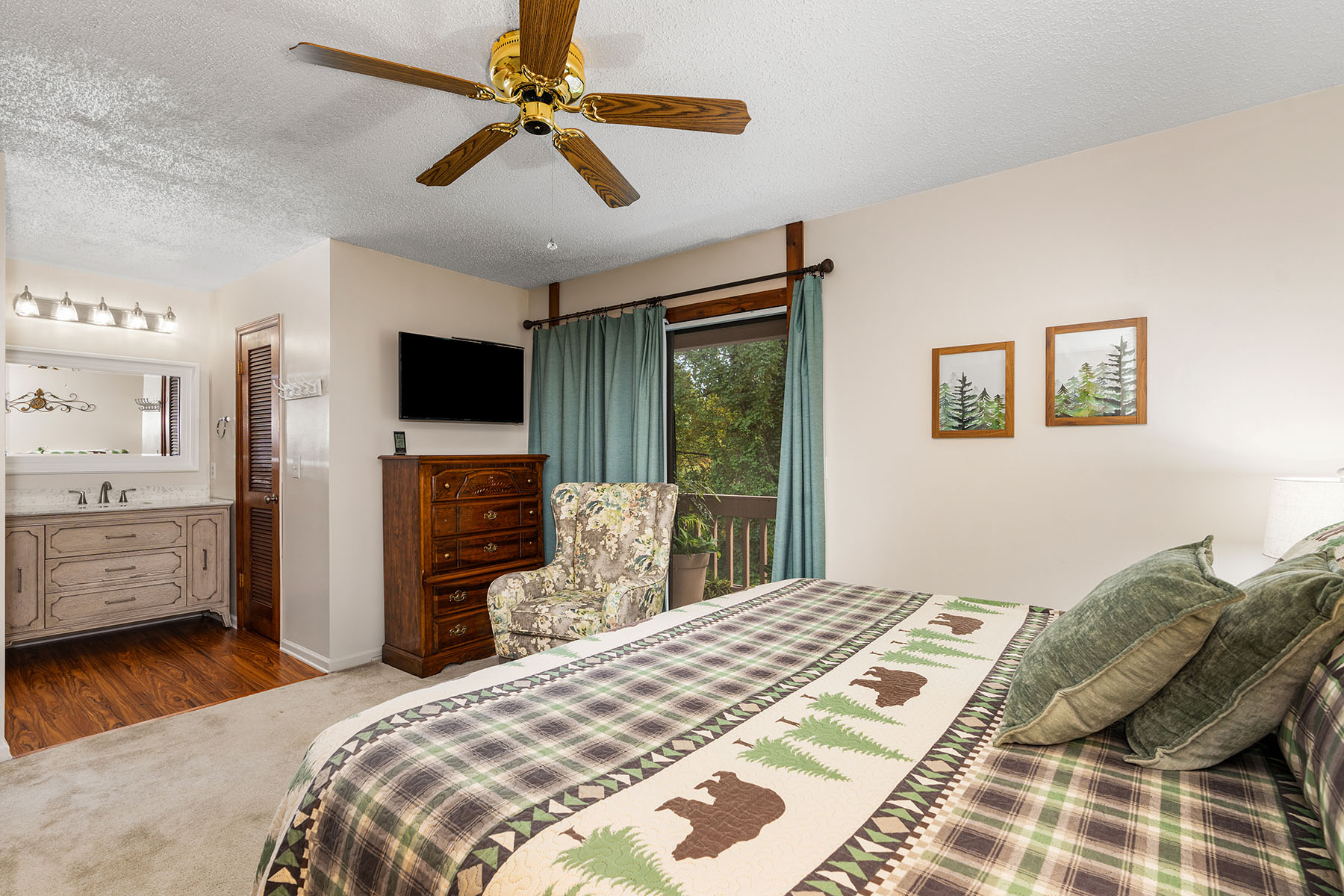 41 George Circle , 11