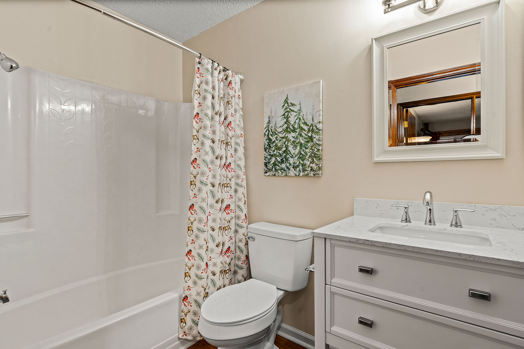 41 George Circle , 11