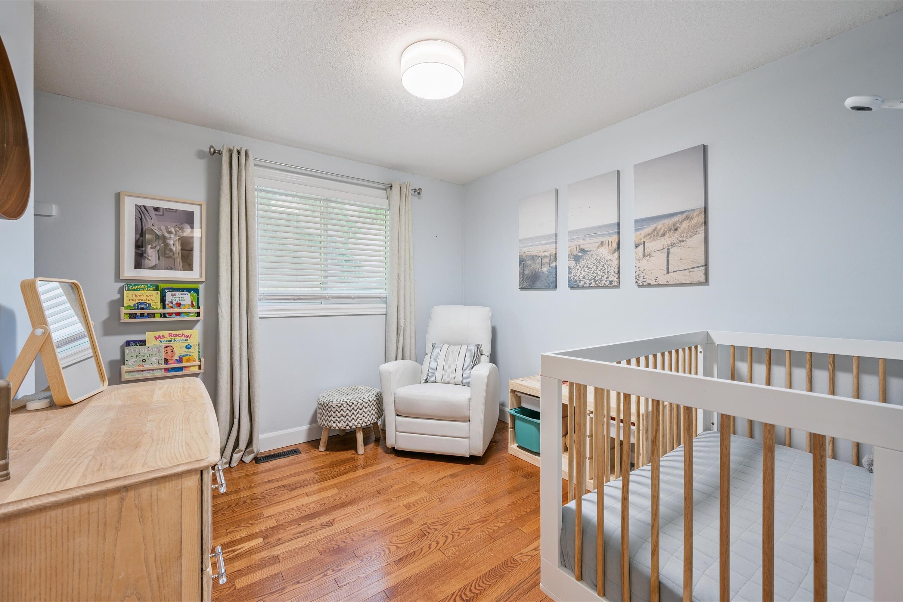 401 Midwood Crescent