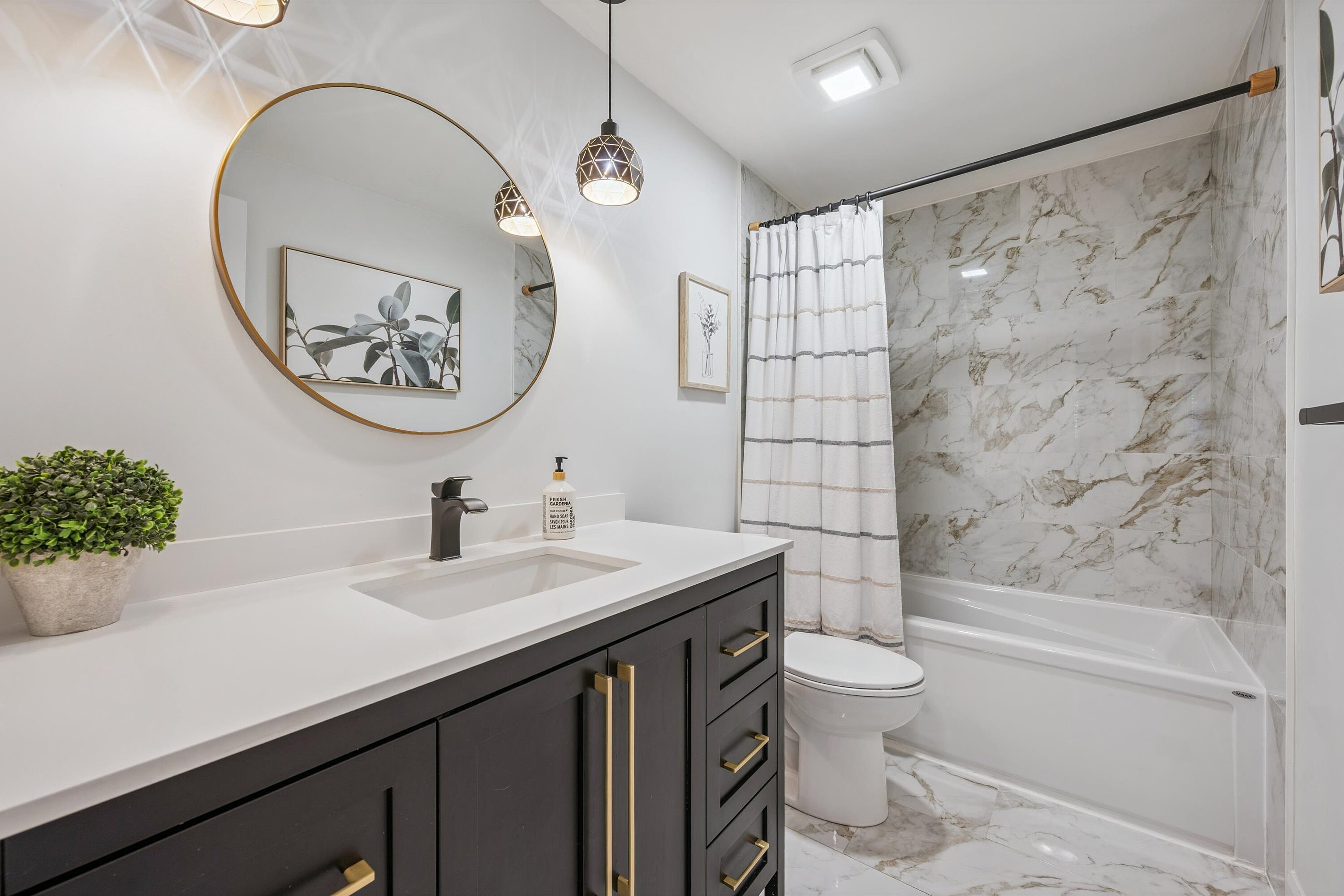 401 Midwood Crescent