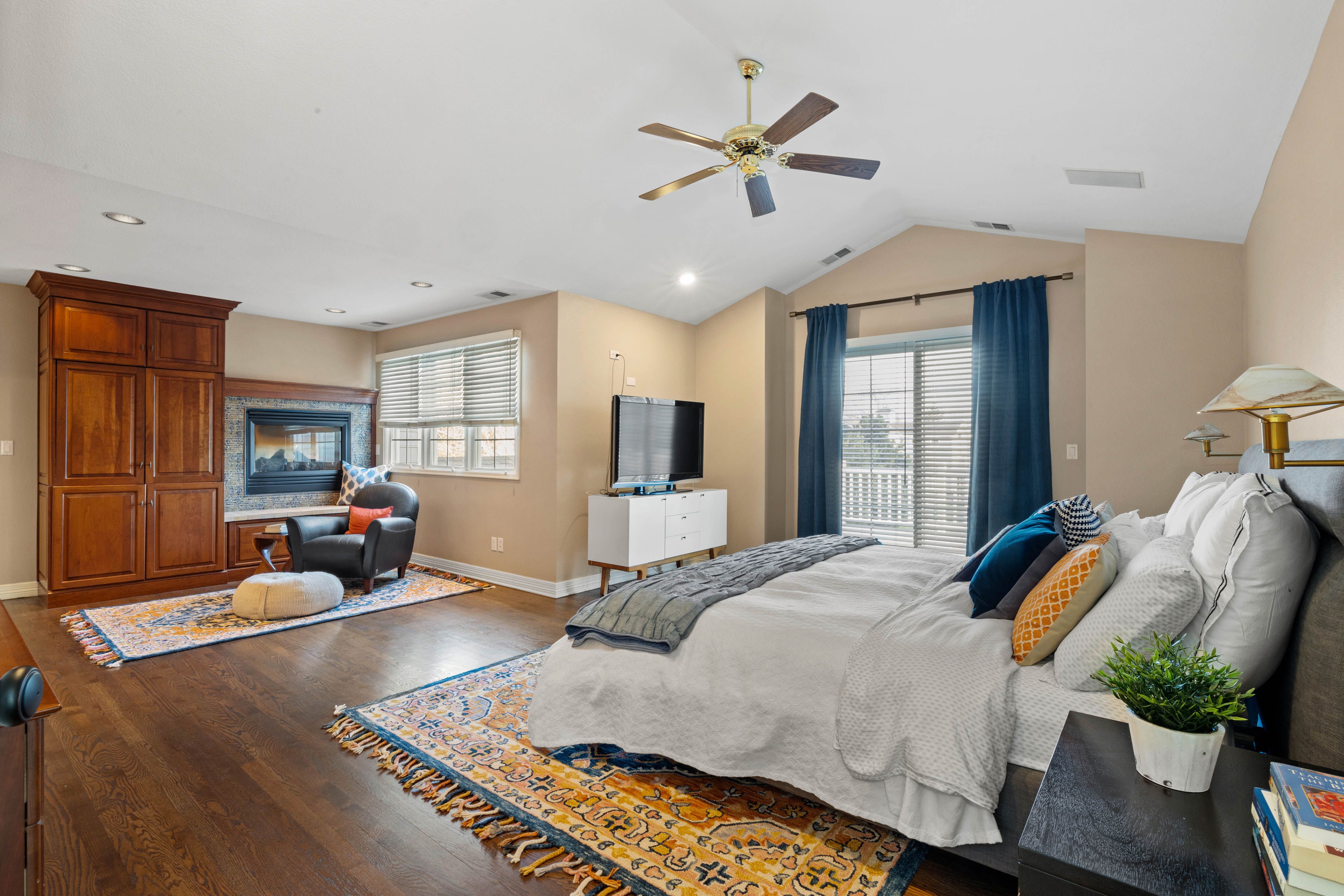 802 & 804 E Stanford Avenue 