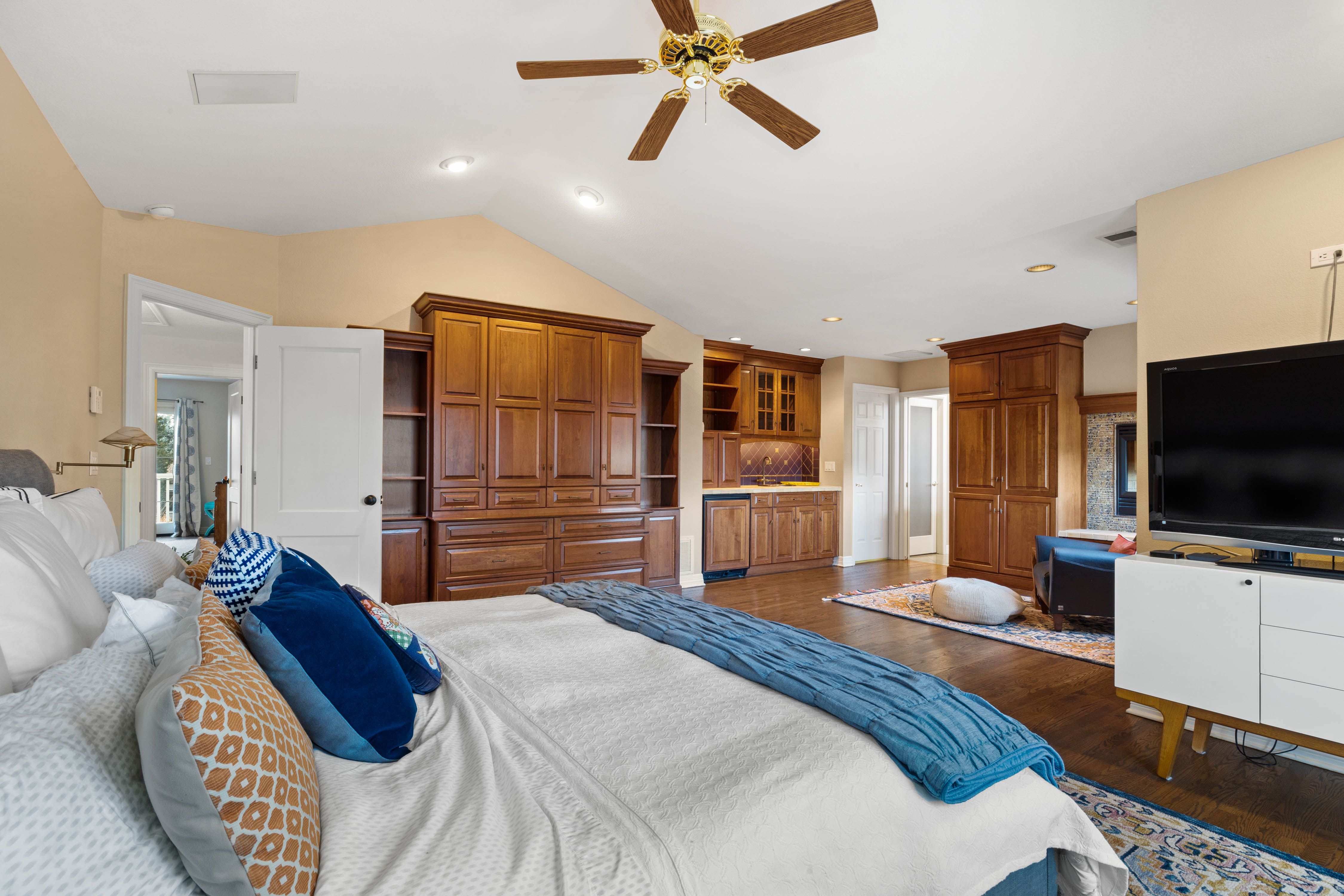 802 & 804 E Stanford Avenue 