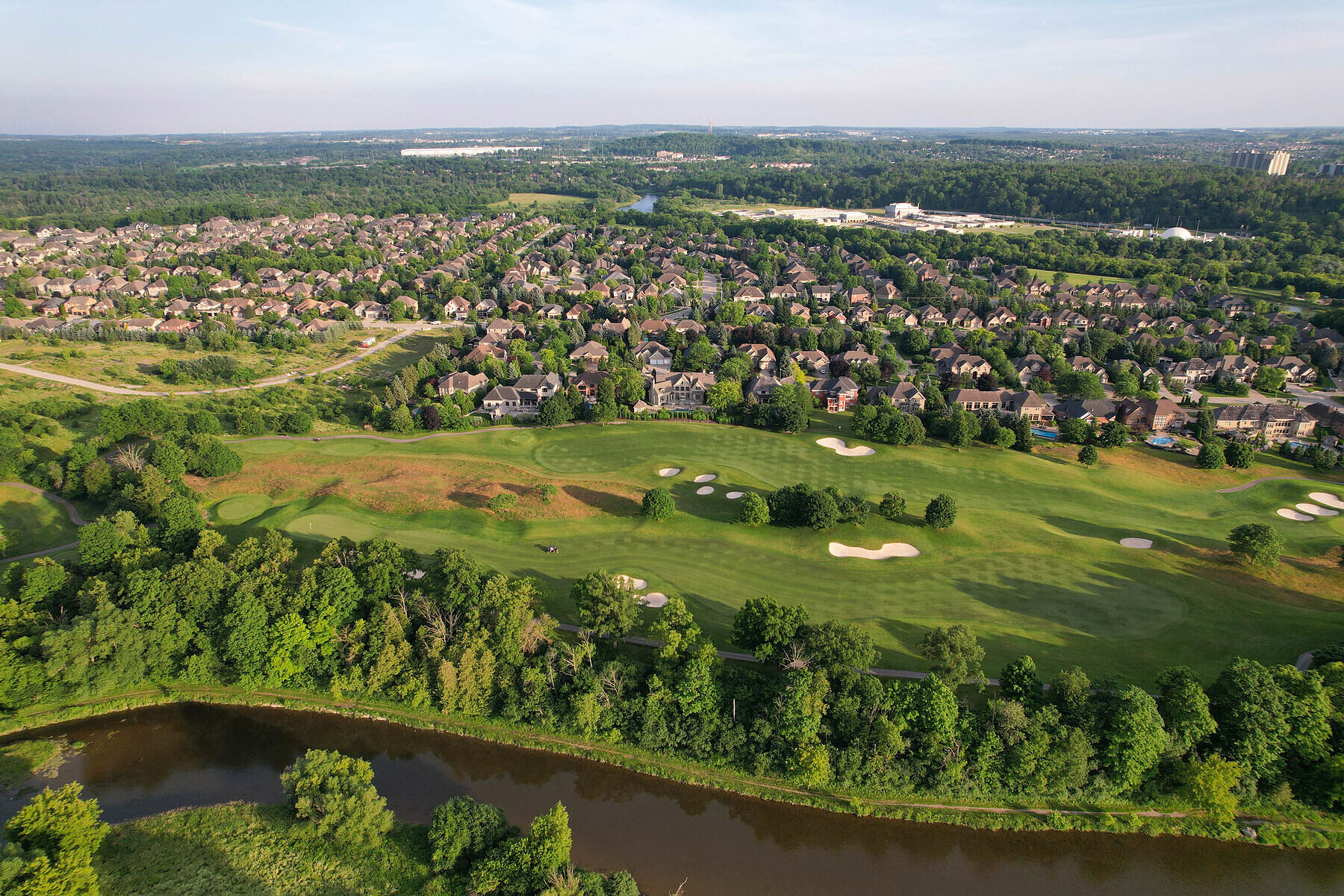 28 Deer Ridge Crescent