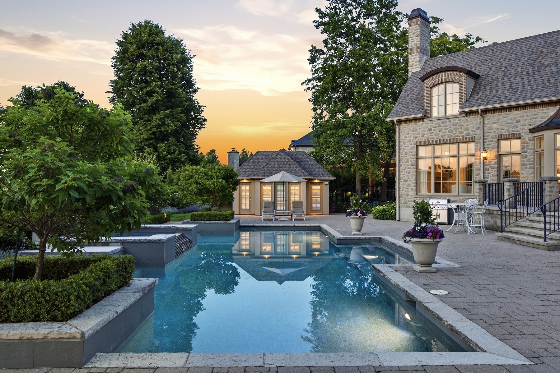 28 Deer Ridge Crescent