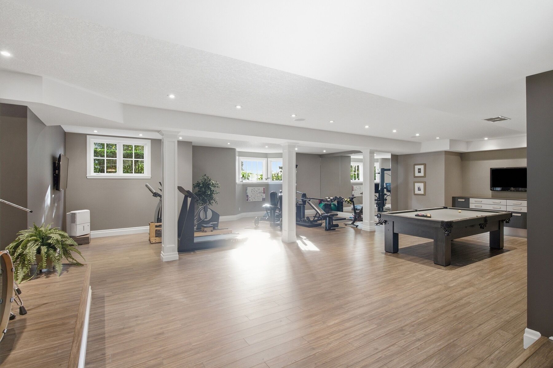28 Deer Ridge Crescent