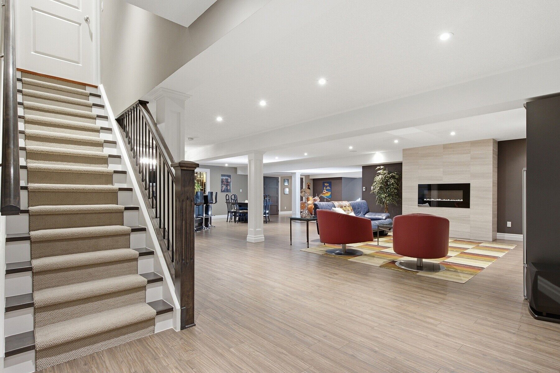 28 Deer Ridge Crescent