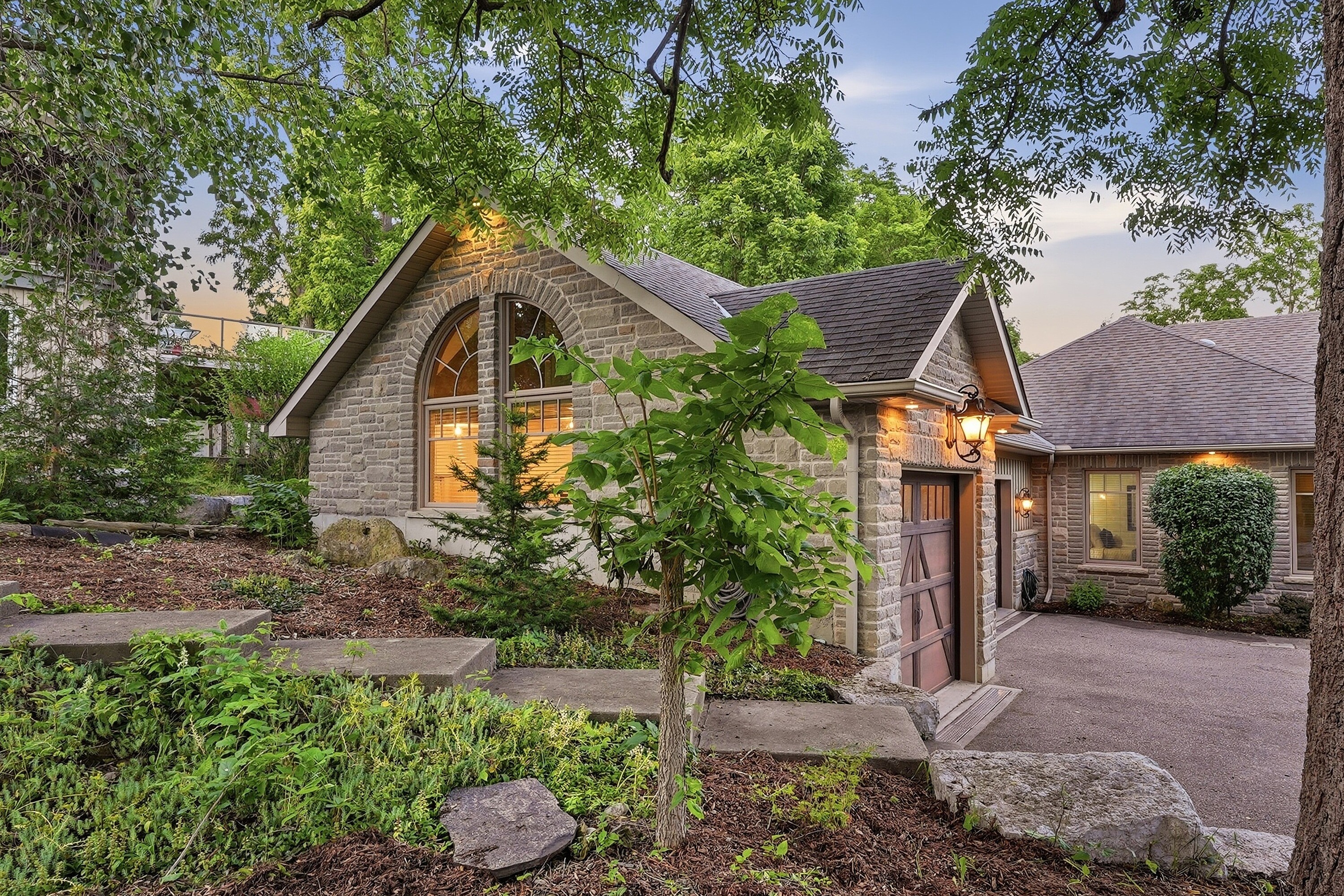 265 West River Road