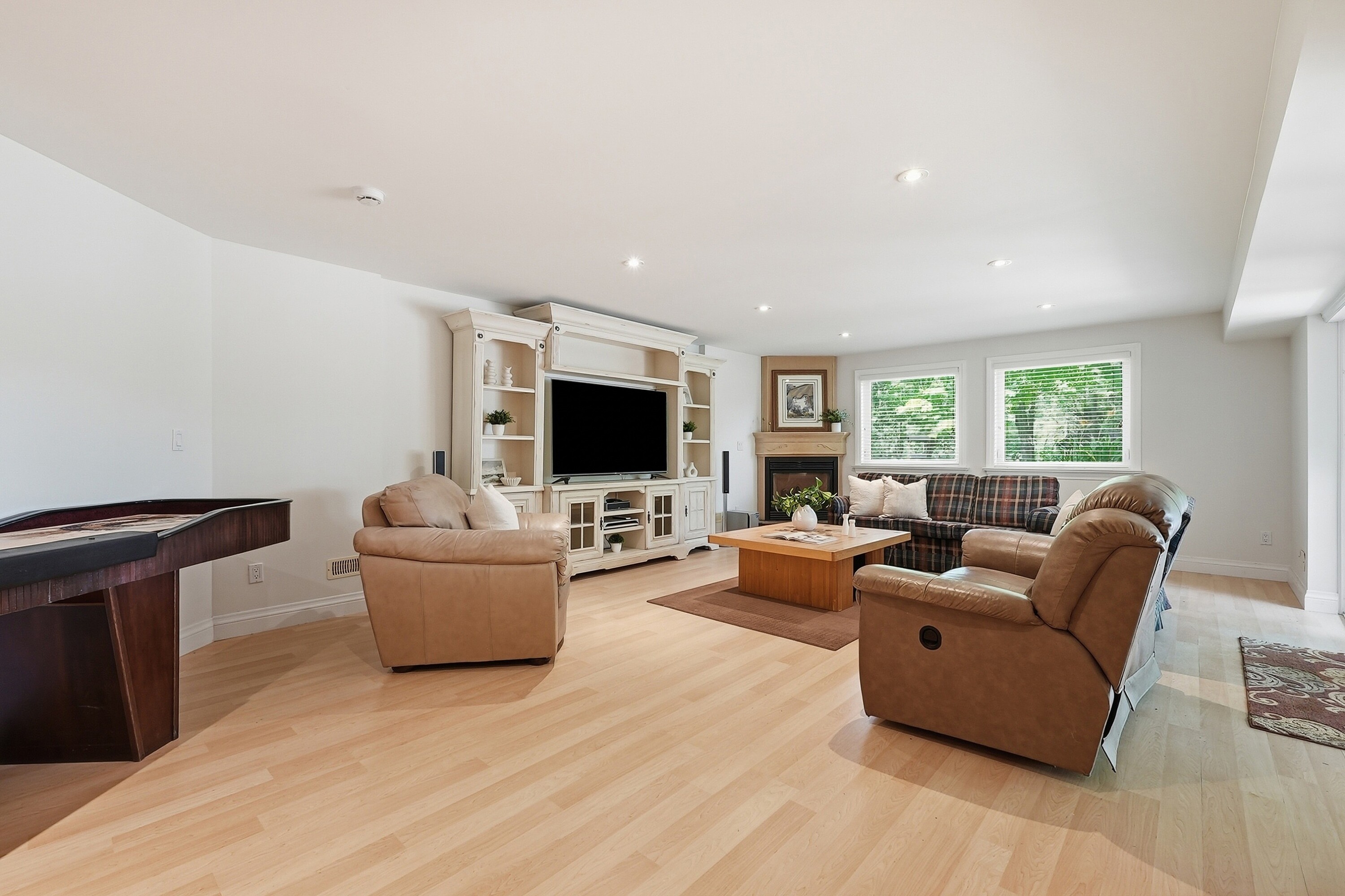 265 West River Road
