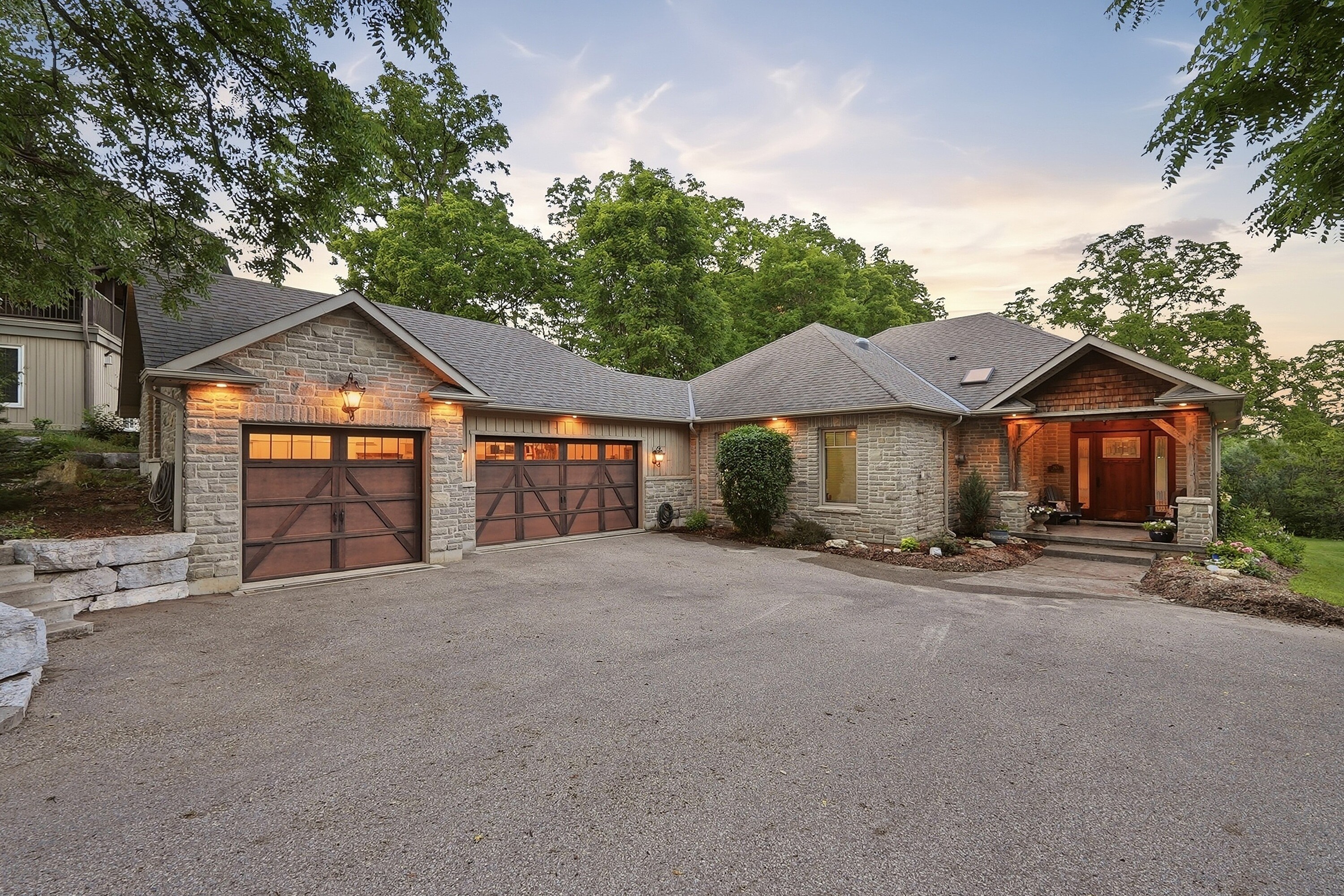 265 West River Road