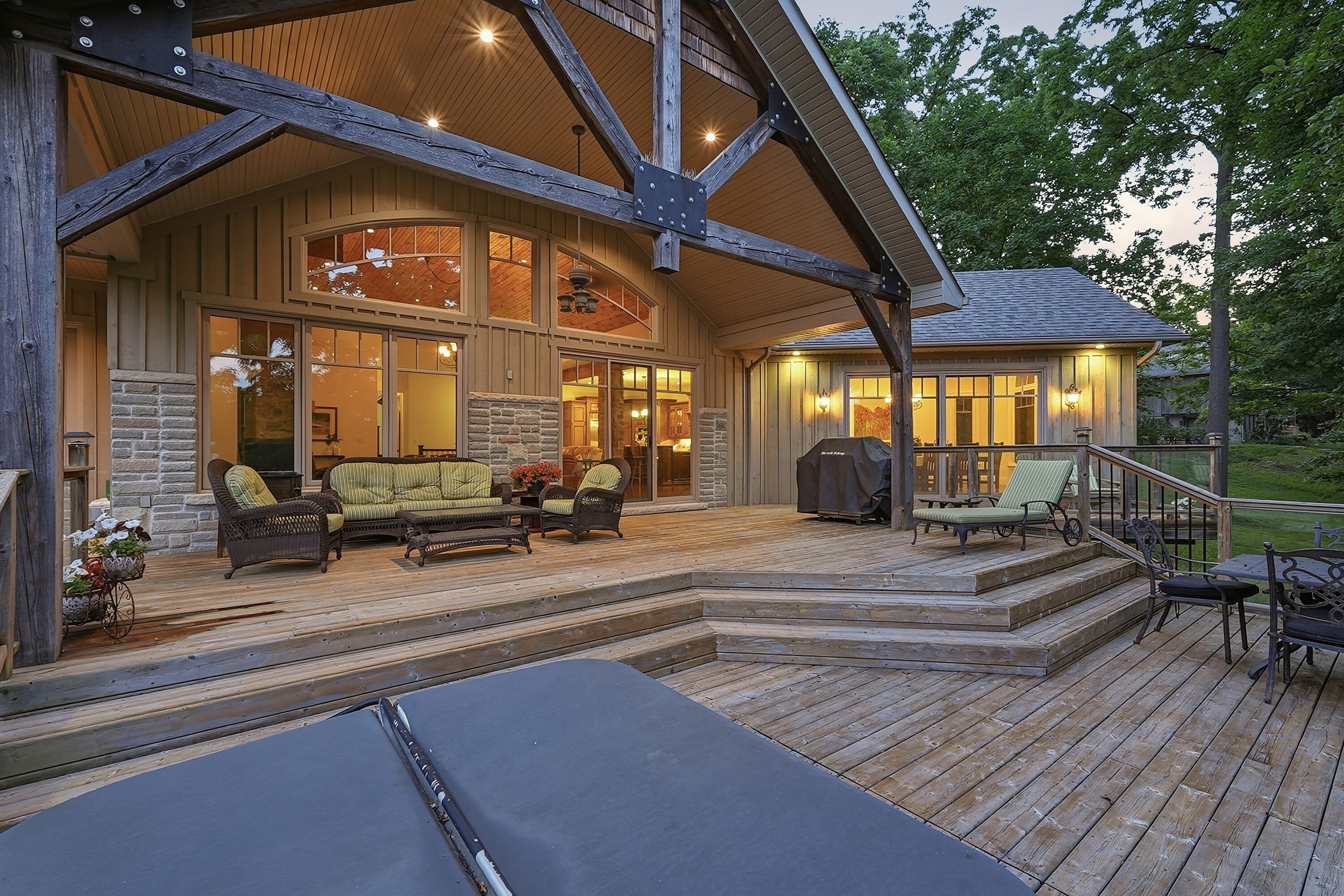 265 West River Road