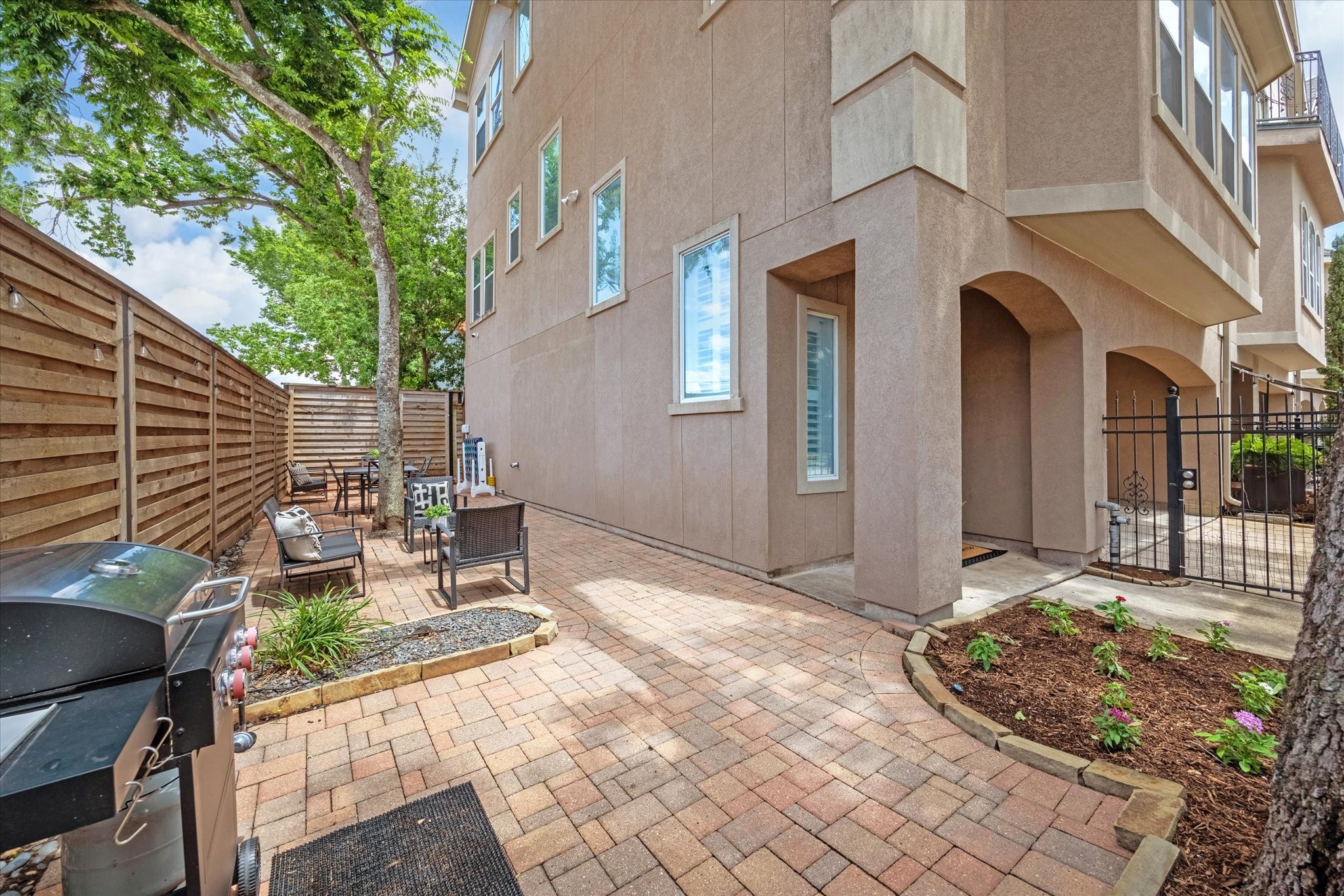918 Detering Street