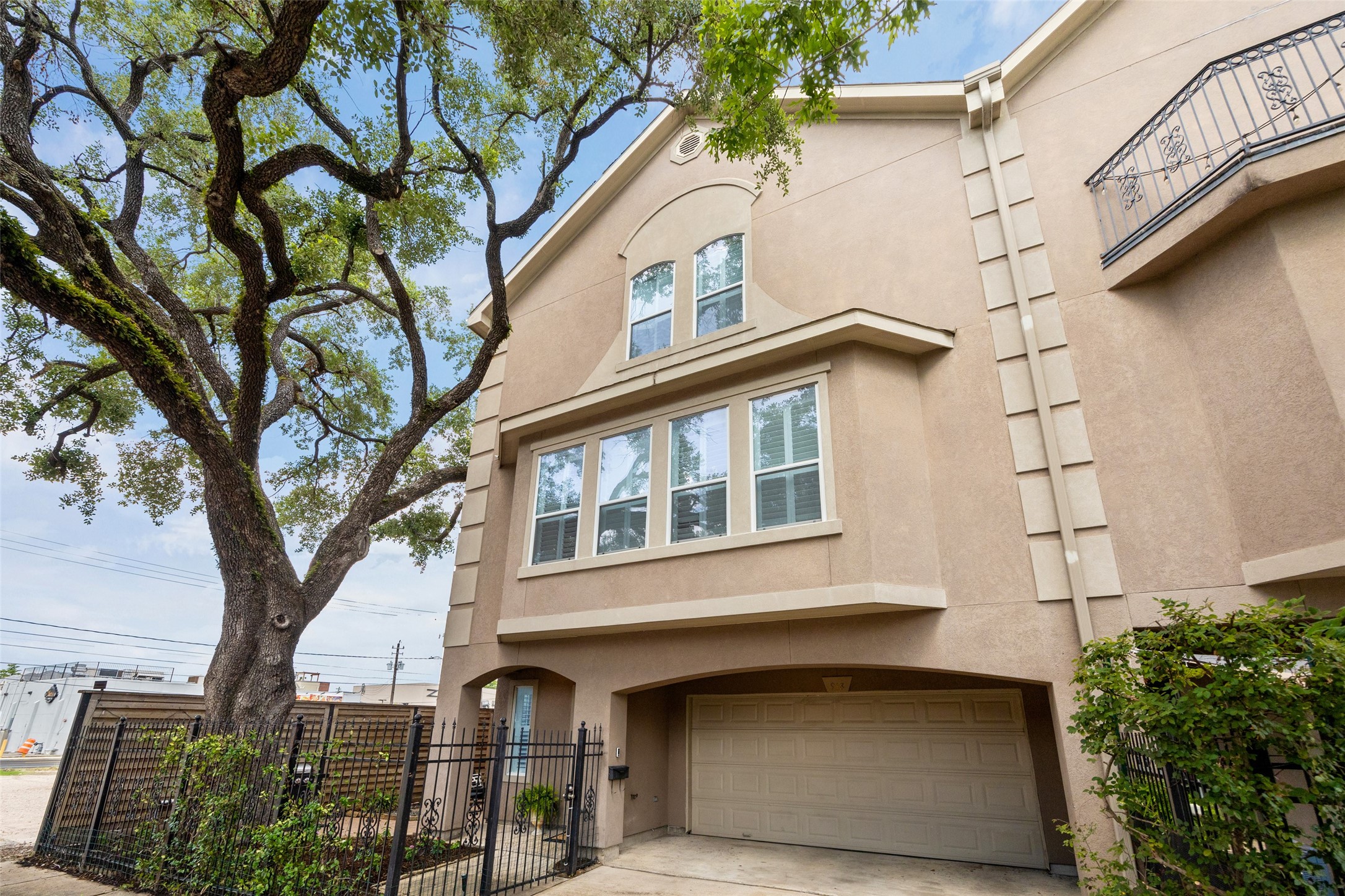 918 Detering Street