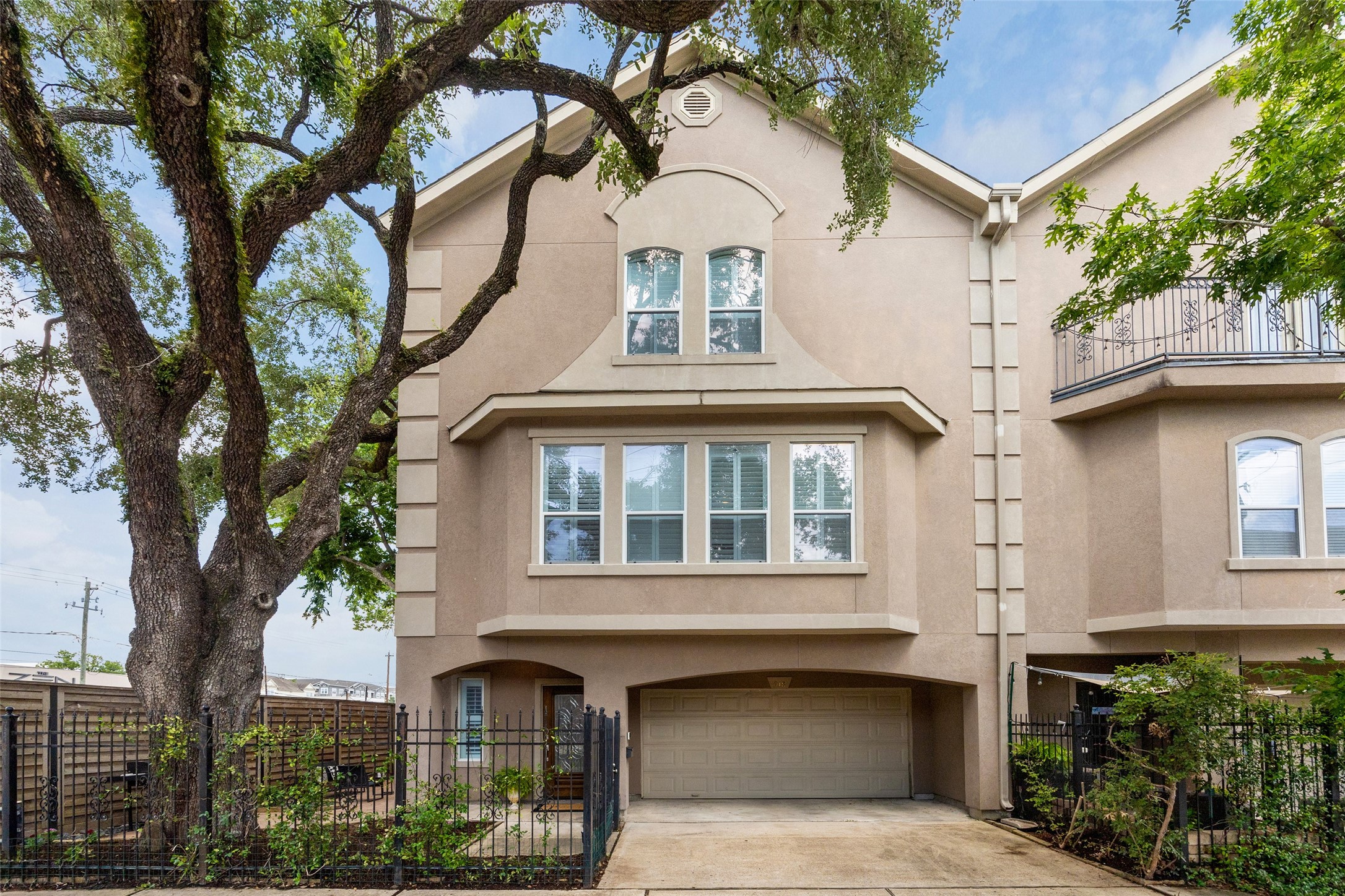 918 Detering Street