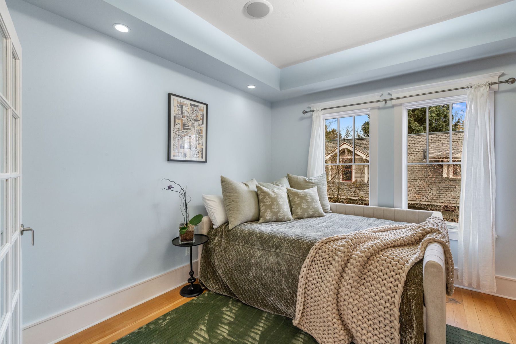 810 S Willson Avenue