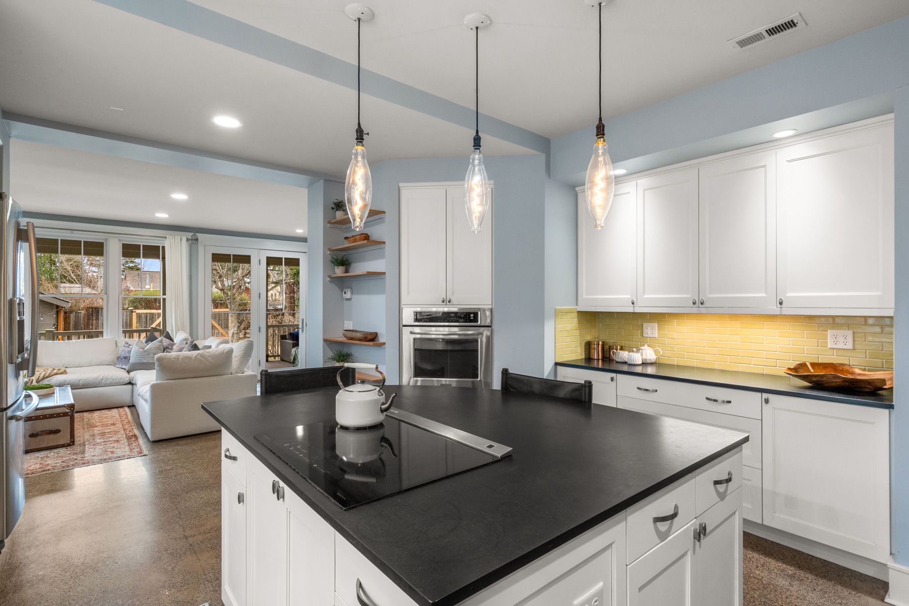 810 S Willson Avenue