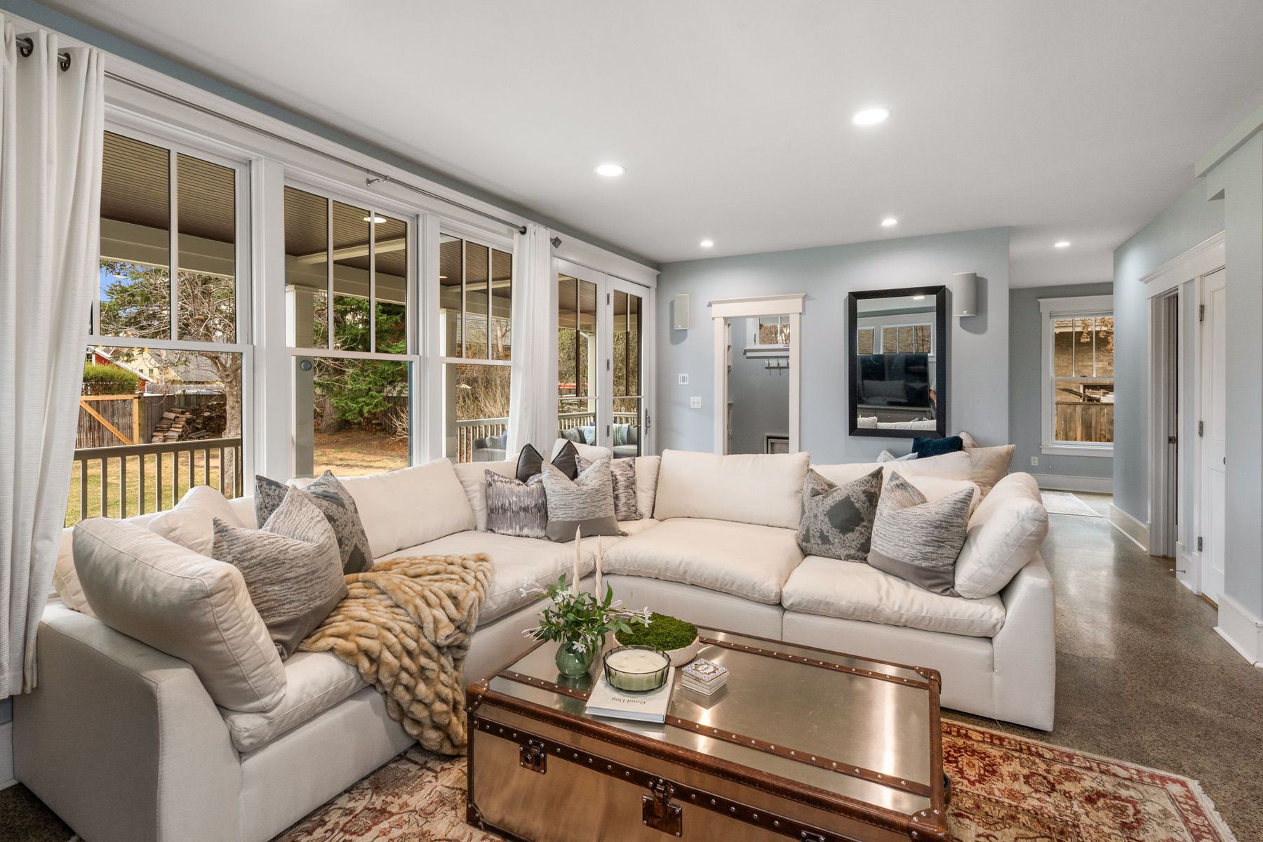 810 S Willson Avenue