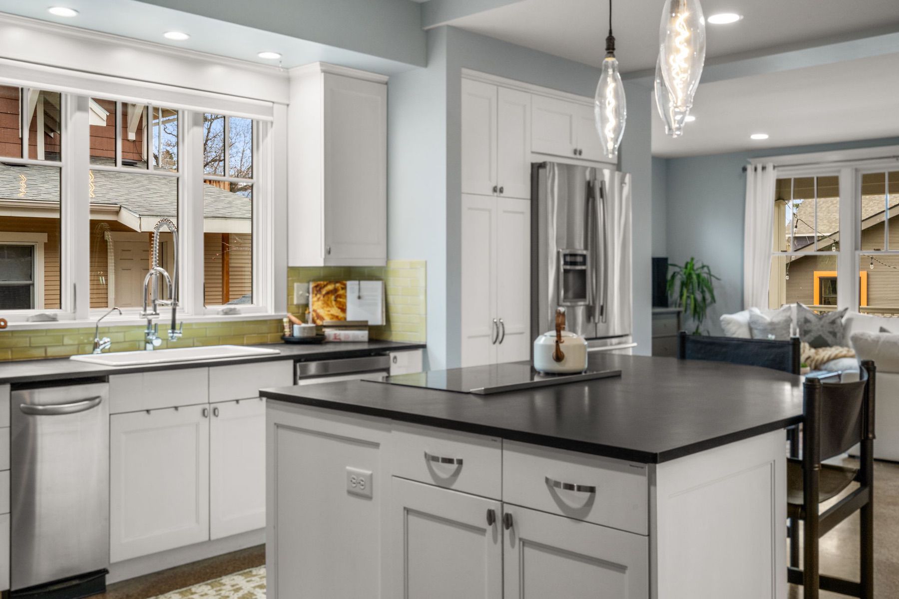 810 S Willson Avenue