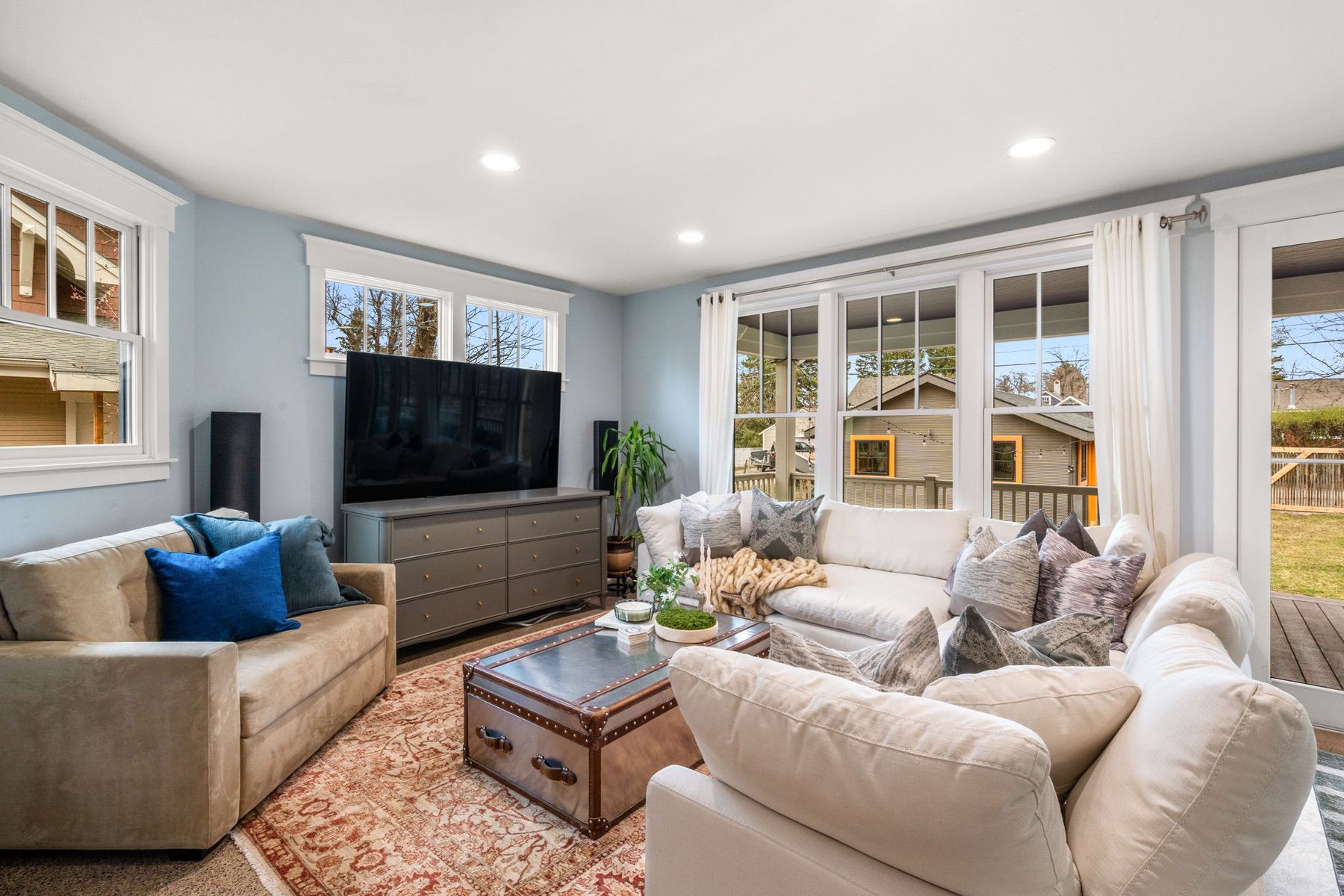 810 S Willson Avenue